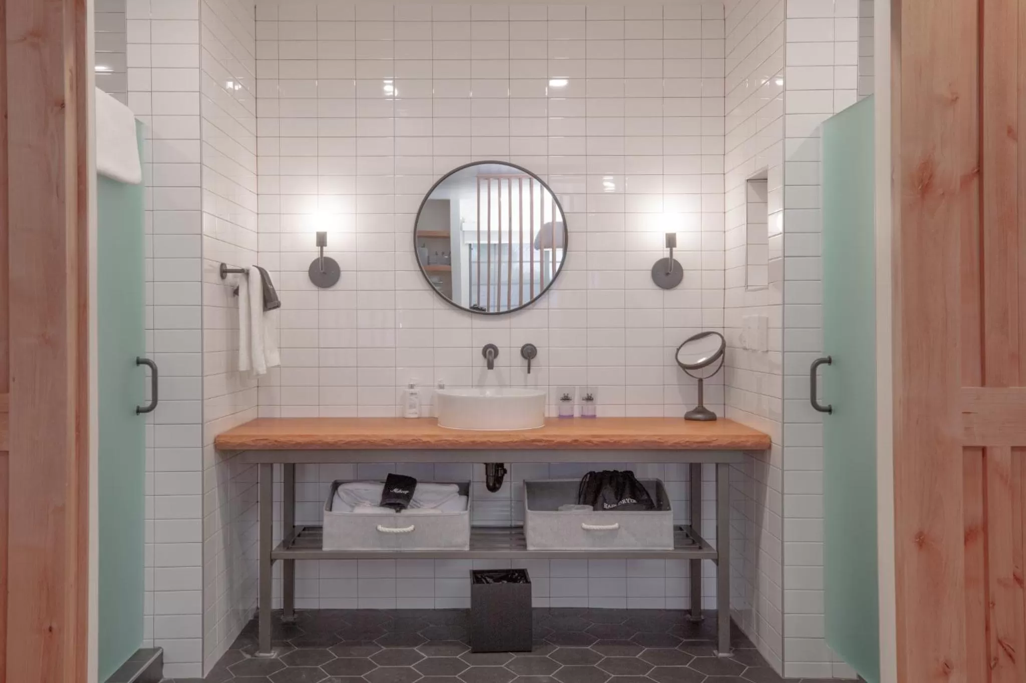 Best Friends Roadhouse and Mercantile