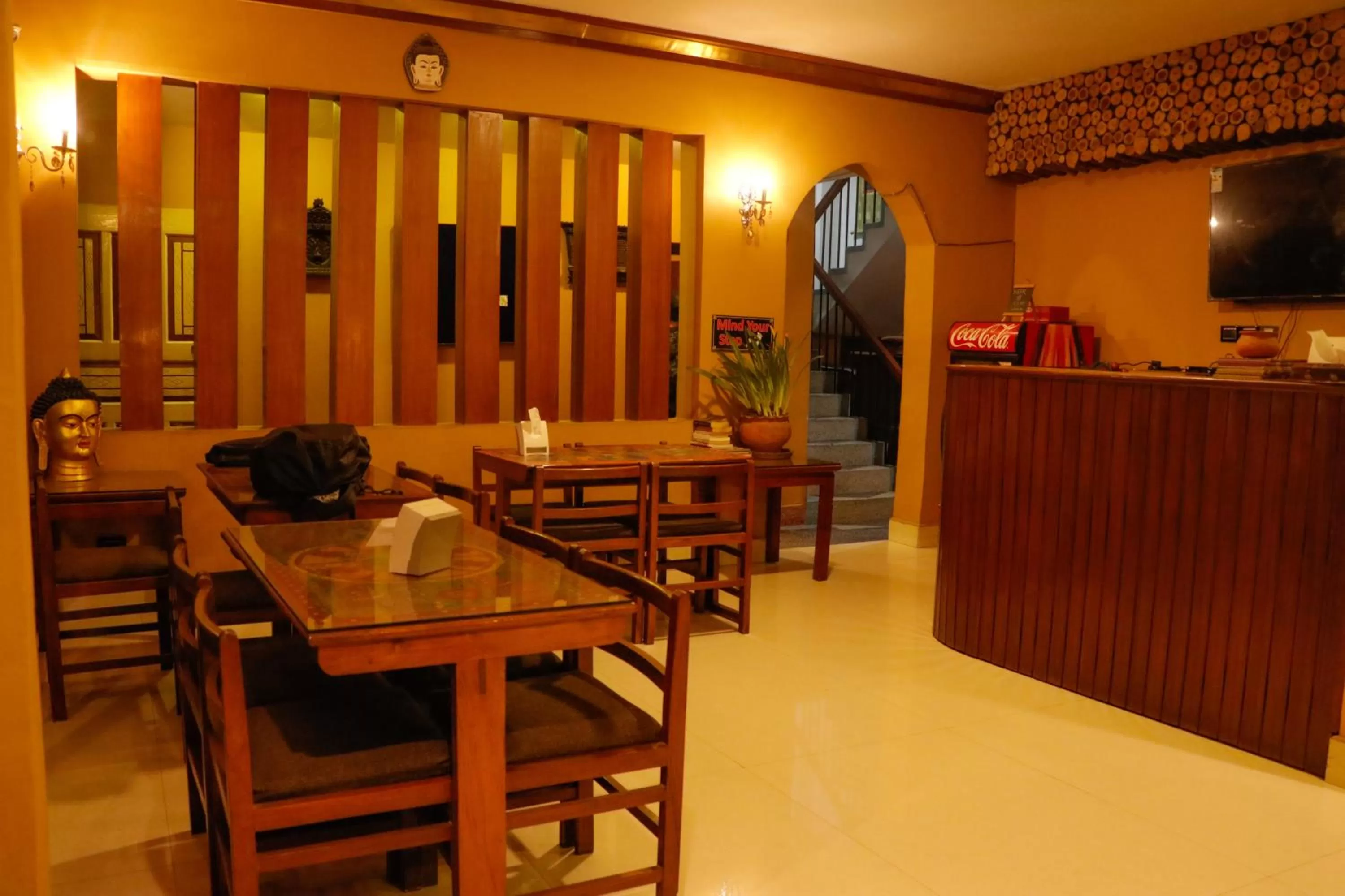 Lounge or bar in Hotel ThorongLa Thamel