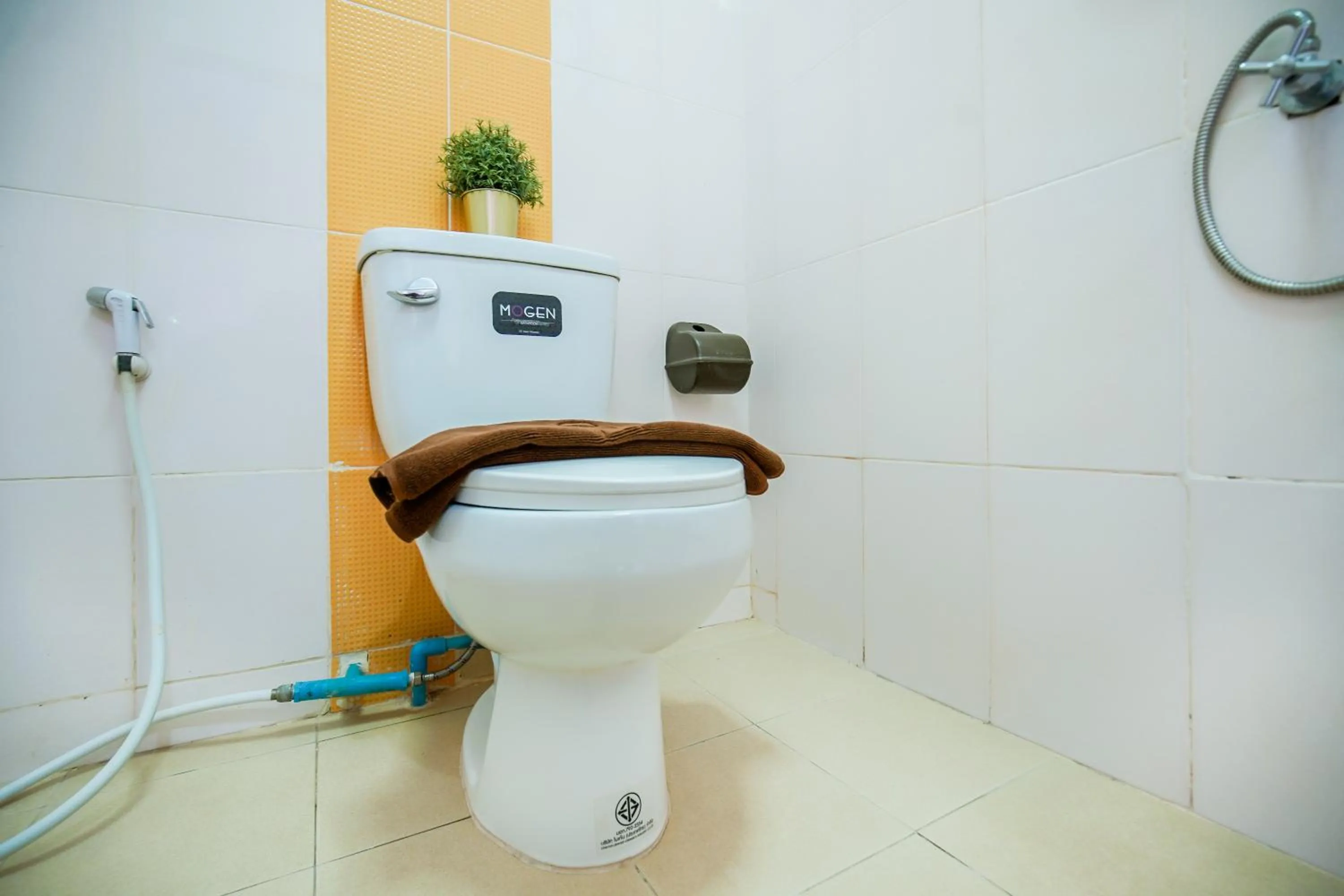 Bathroom in Khaleej Mass Hotel Patong