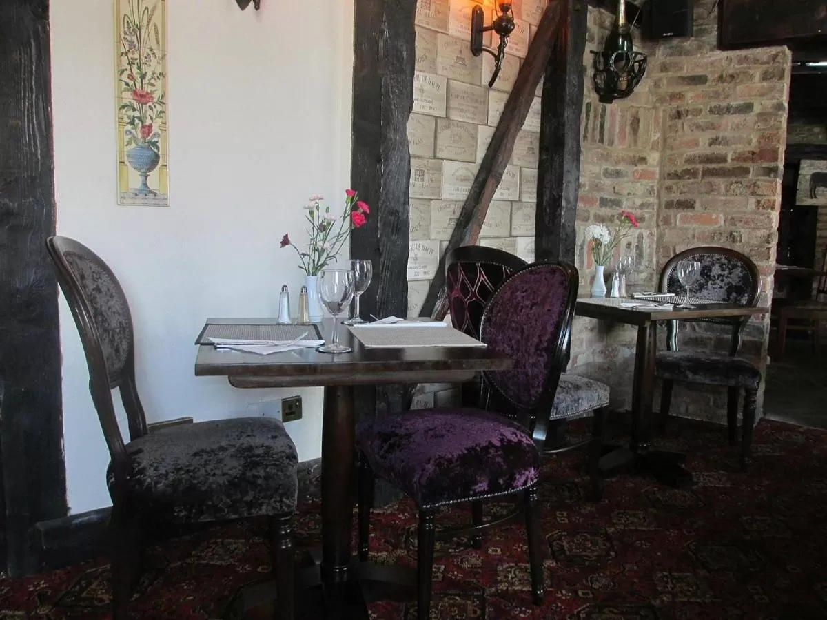 Dining area in Red Lion Coaching Inn