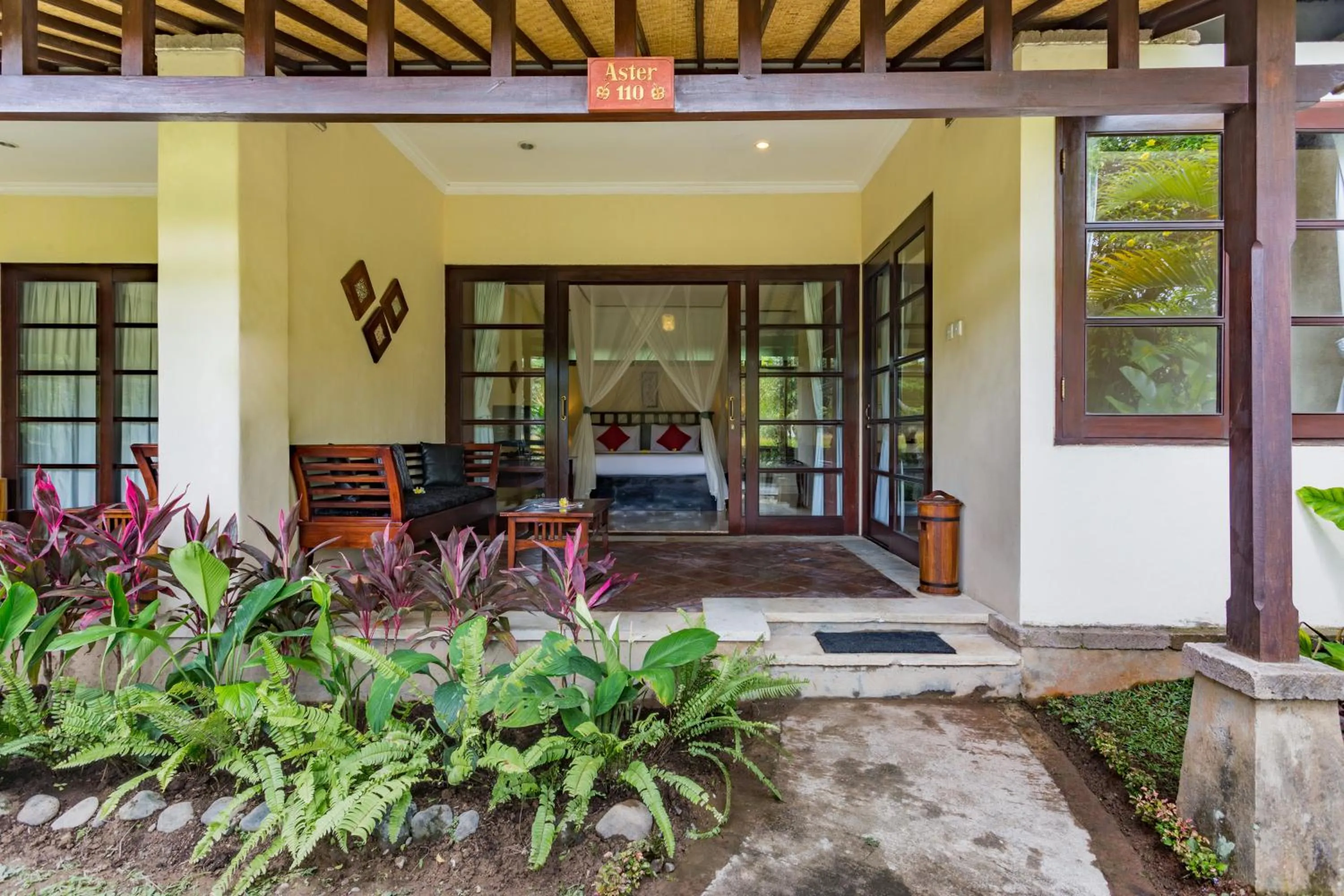 Garden in Anini Raka Resort & Spa