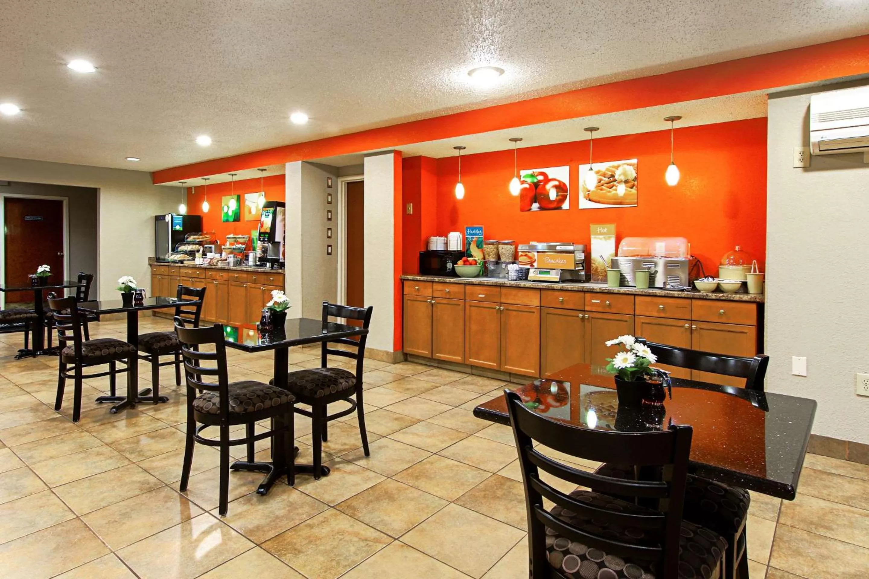 Restaurant/places to eat in Quality Inn Plainfield I-395