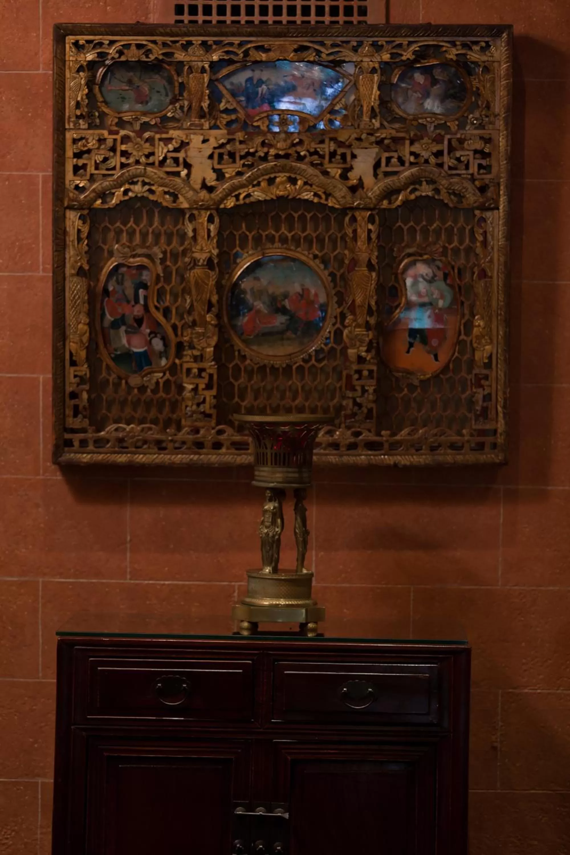 Decorative detail in Hotel Lombardy