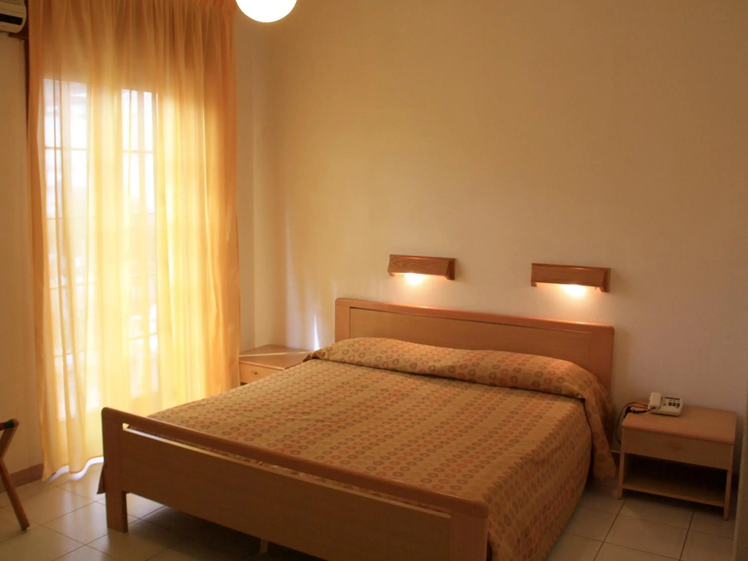 Double or Twin Room in Hotel La Filadelfia Double or Twin Room in Hotel La Filadelfia
