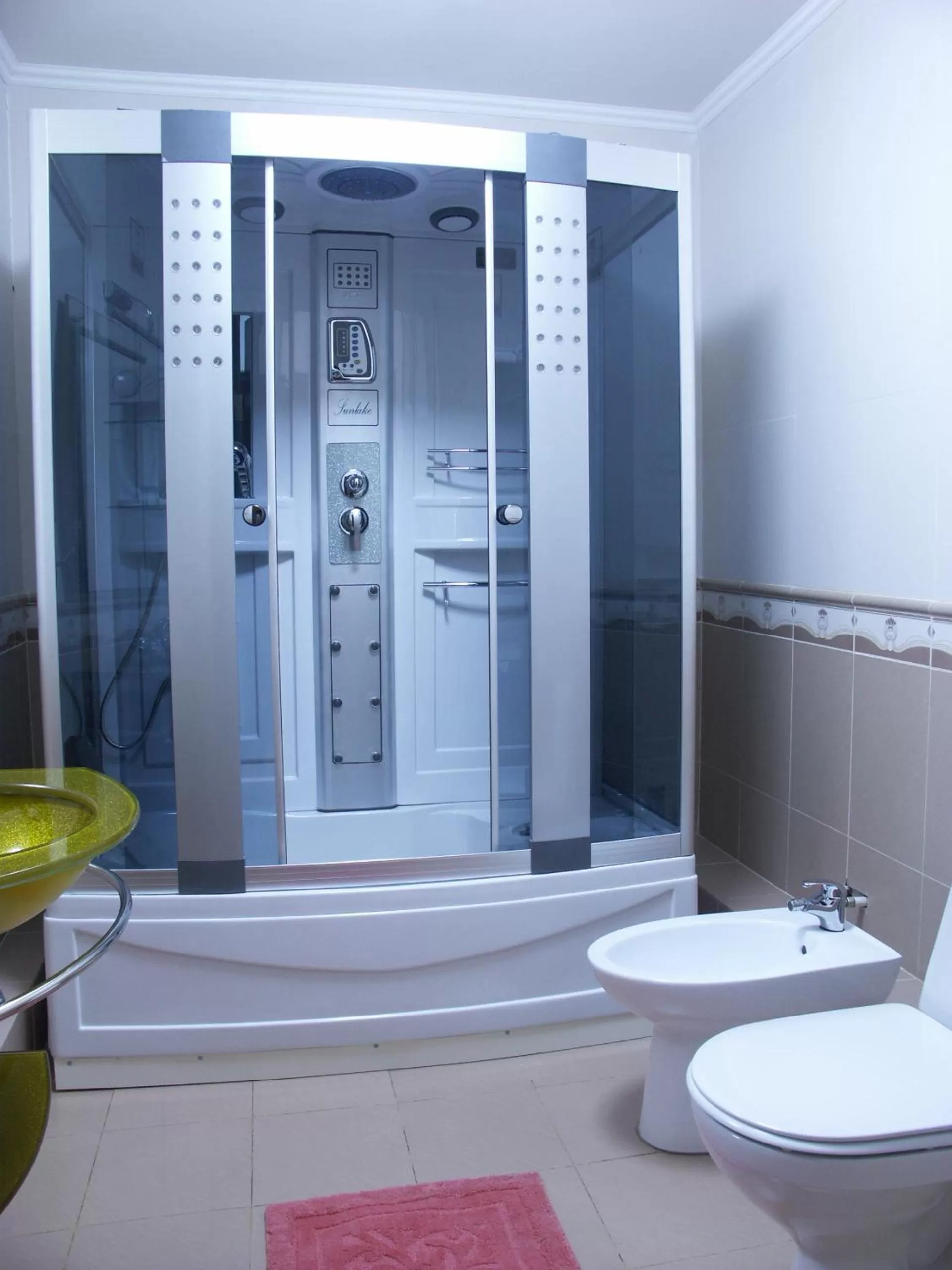 Bathroom in Deluxe SPA-Hotel