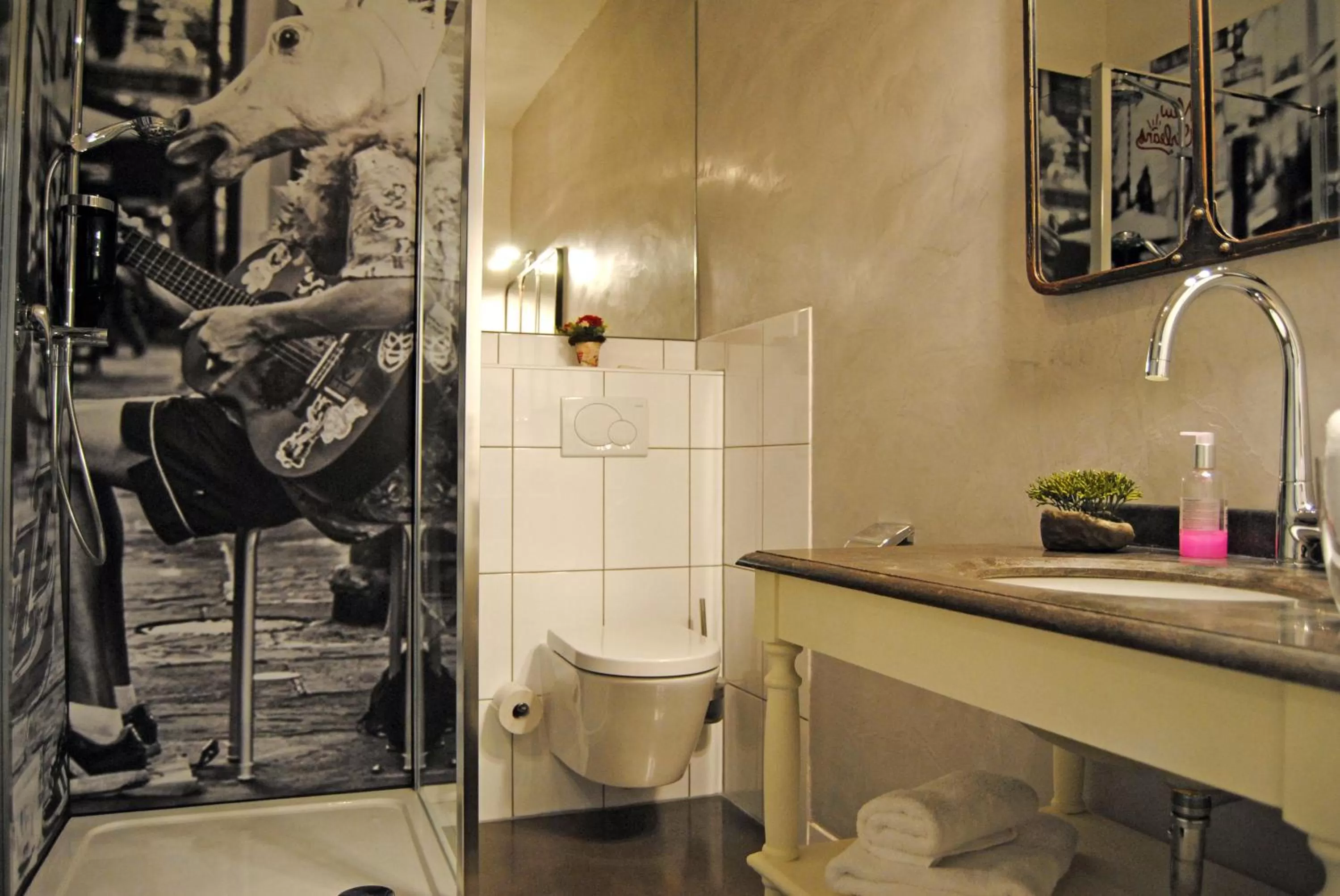 Bathroom in KunstWerk B