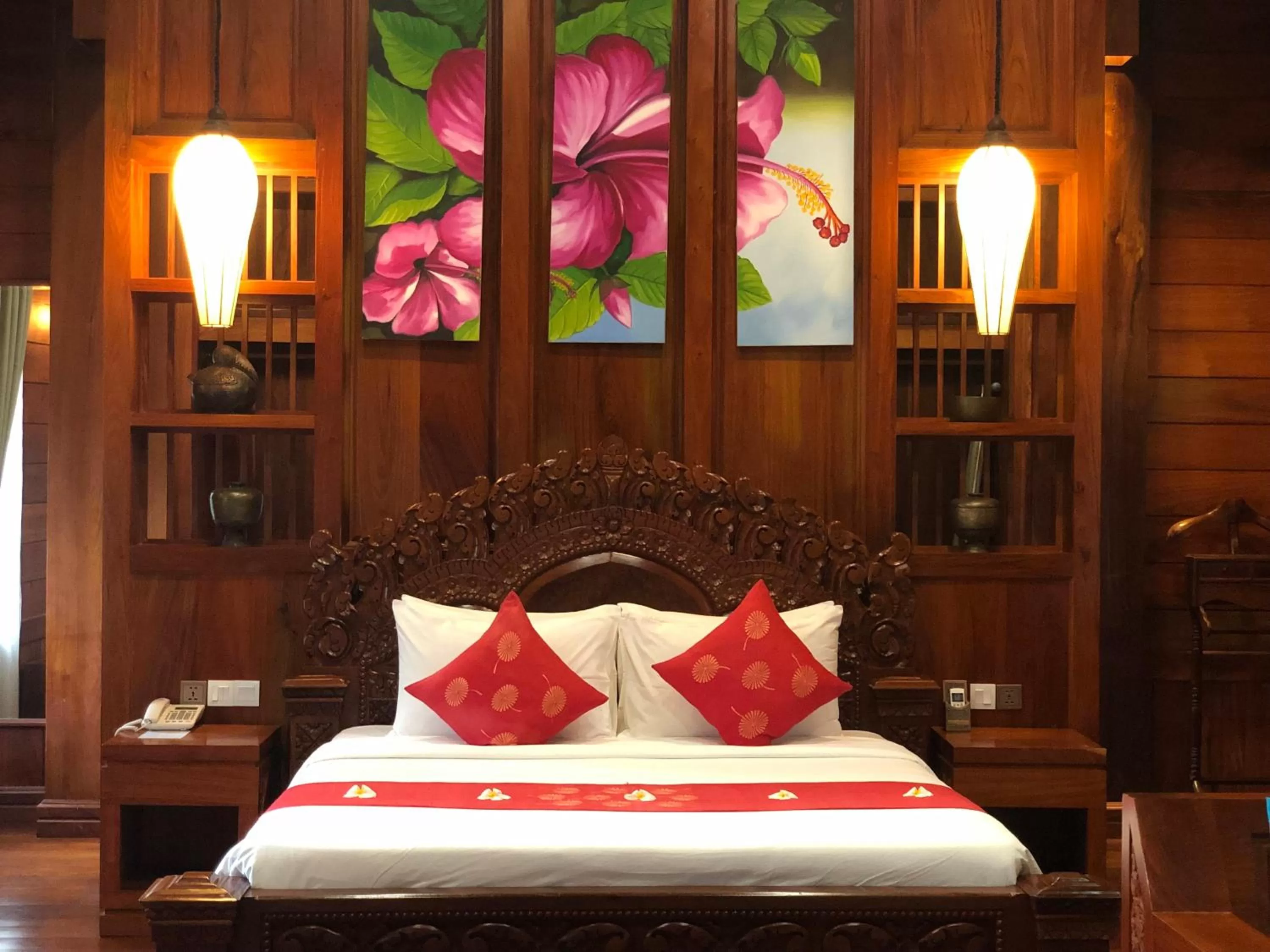 Bed in Try Palace Resort-Kep