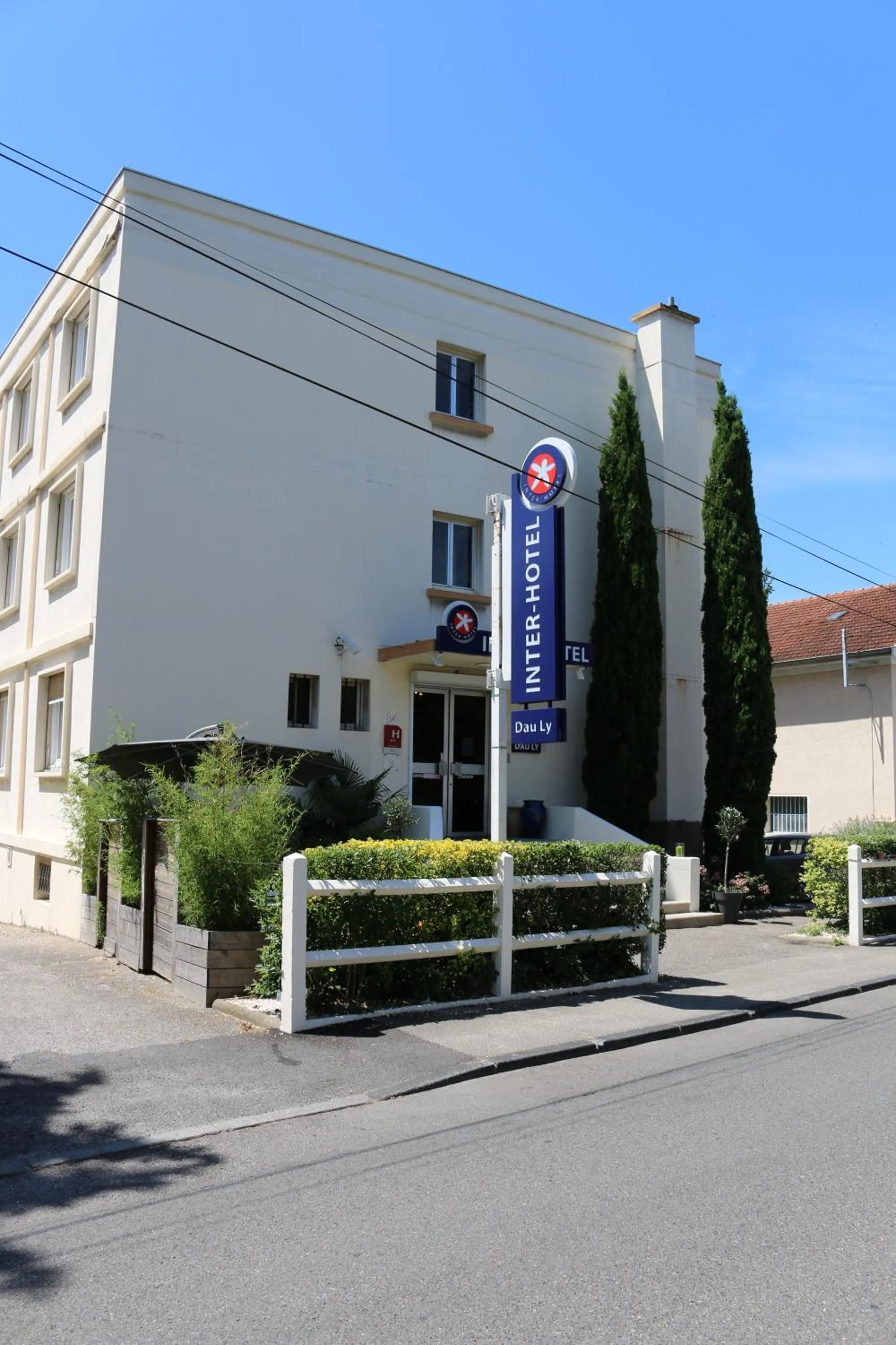 Facade/entrance in The Originals City, Hôtel Dau Ly, Lyon Est