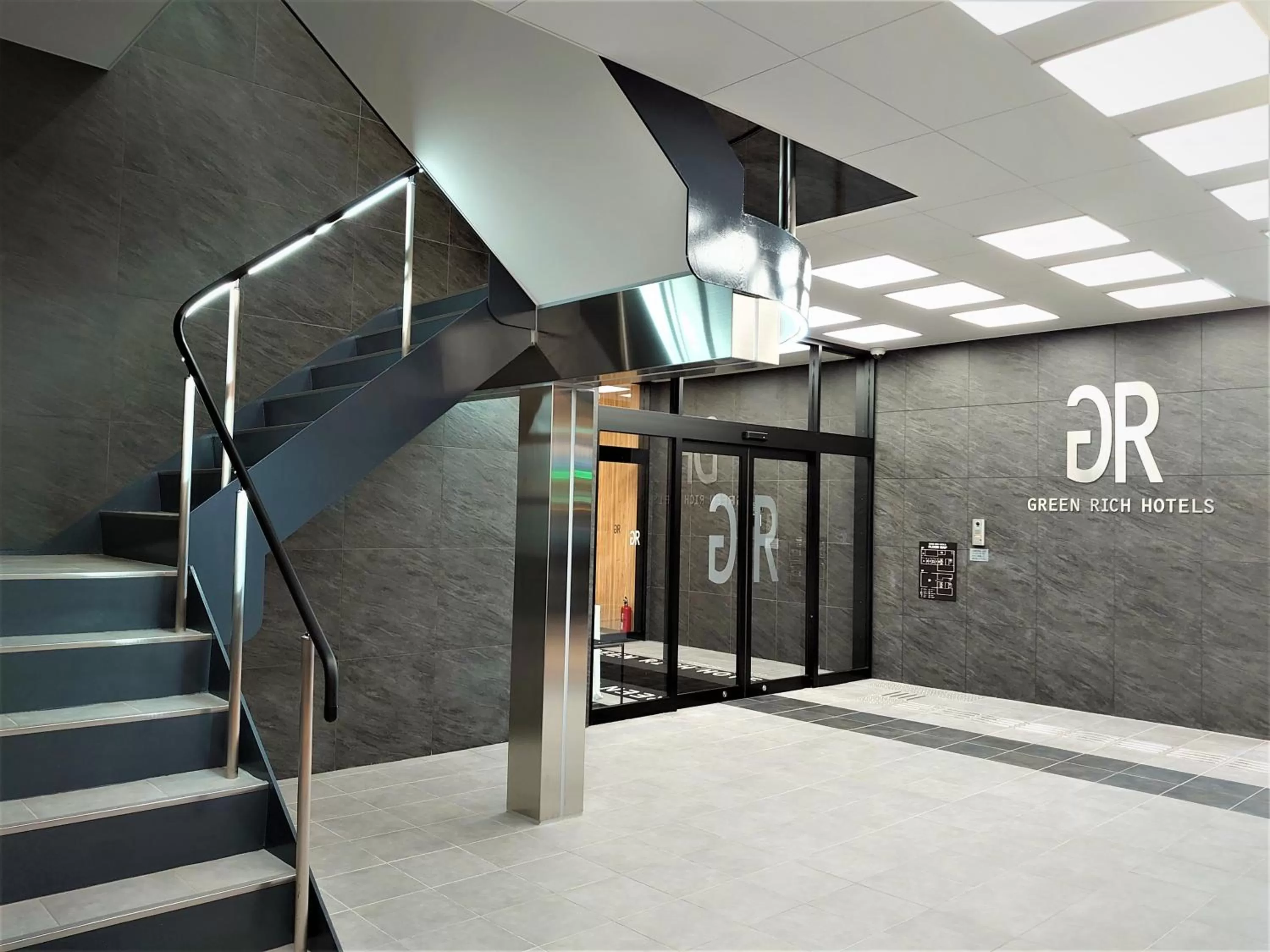 Facade/entrance in Green Rich Hotel Yonago Ekimae (Artificial hot spring Futamata Yunohana)