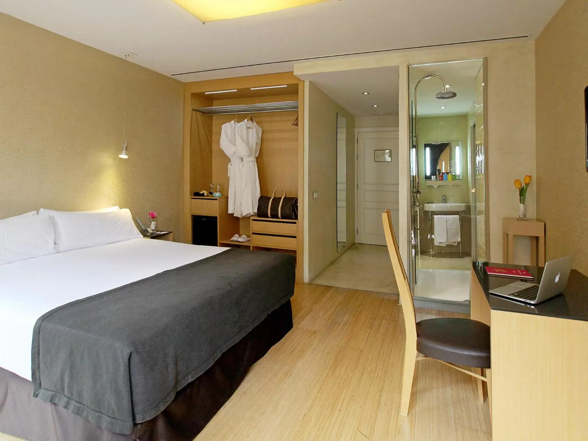 Double Room in Axel Hotel Barcelona - Adults Only Double Room in Axel Hotel Barcelona - Adults Only