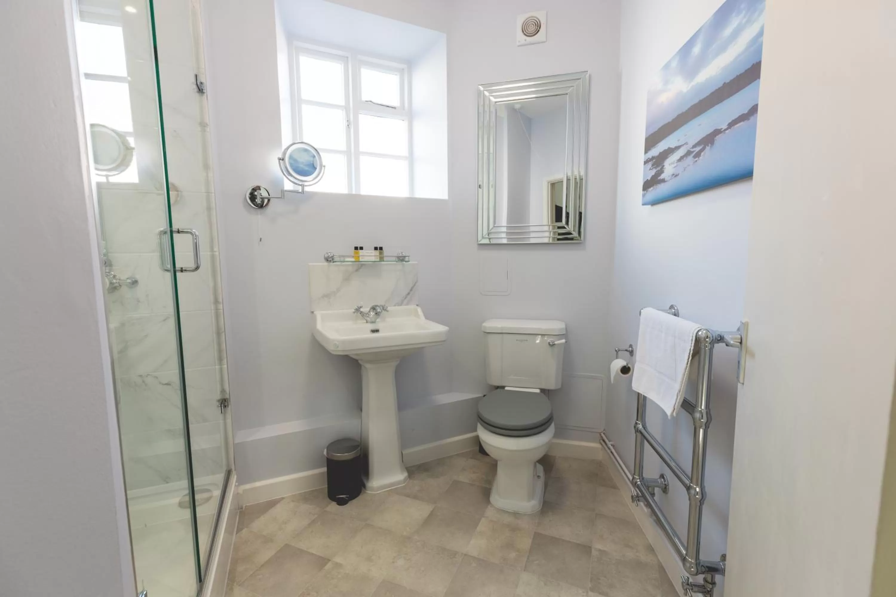 Shower in The Old Vicarage Hotel & Restaurant