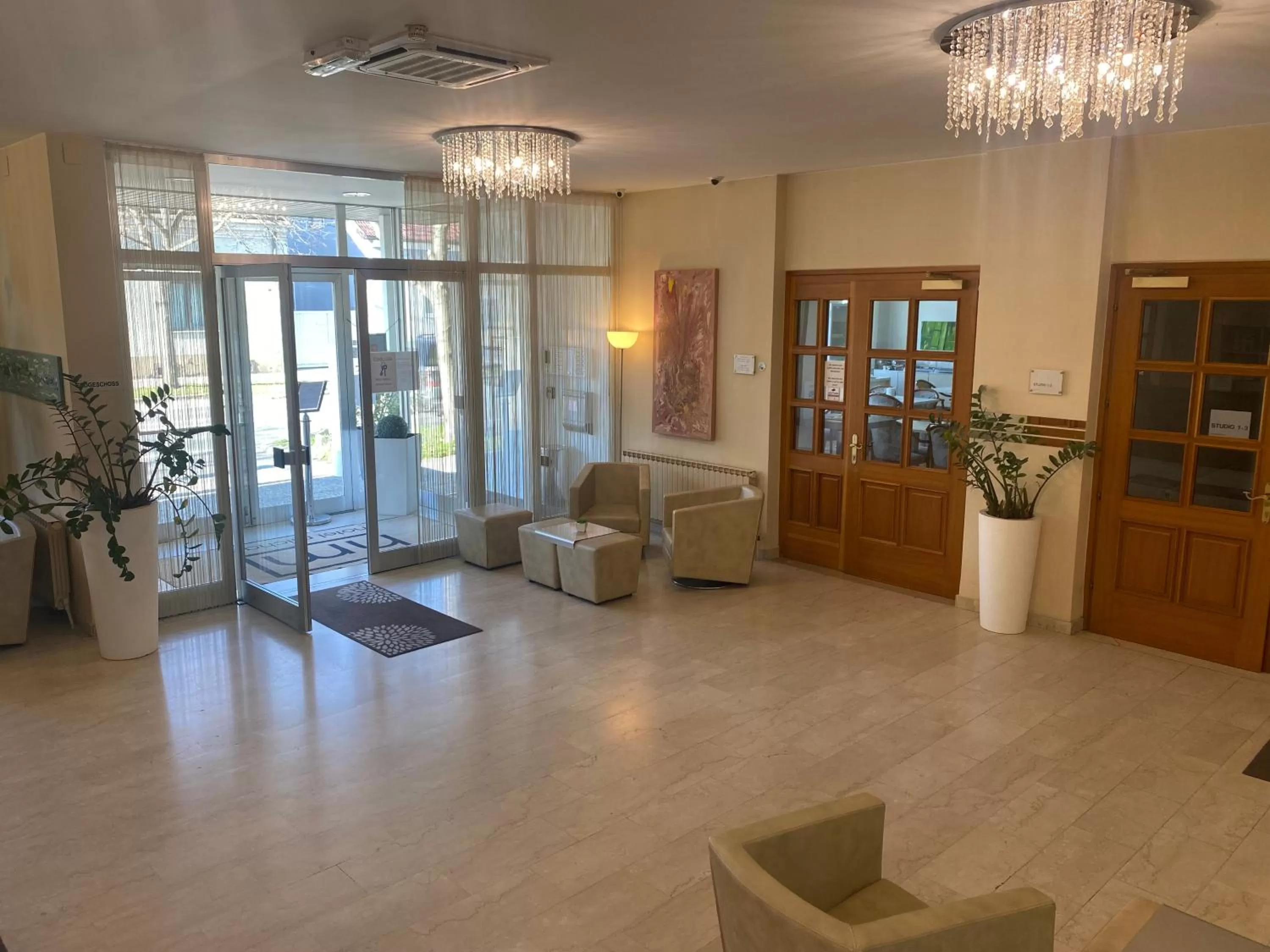 Seating area in Hotel Michael