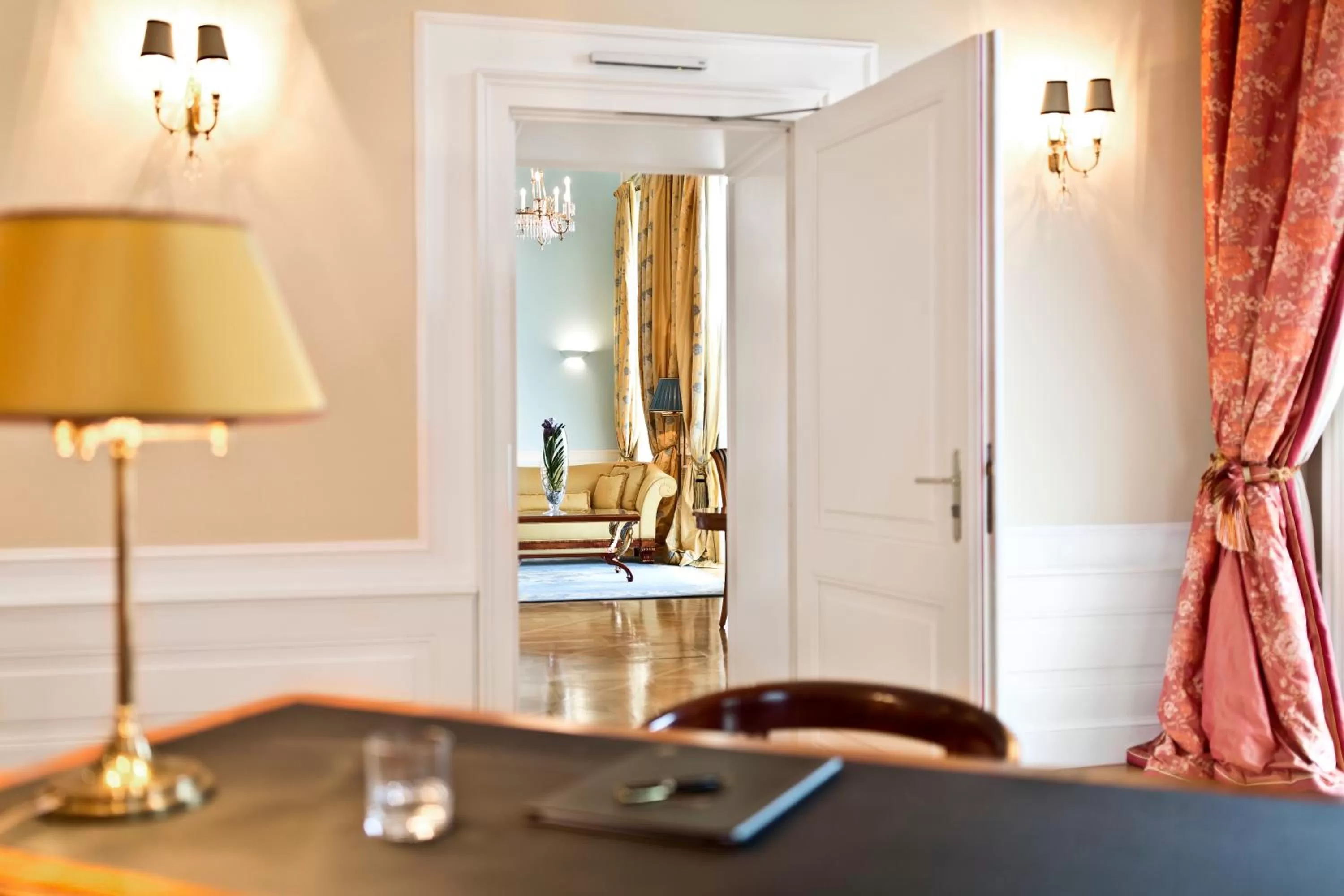 Area and facilities in Palais Coburg Hotel