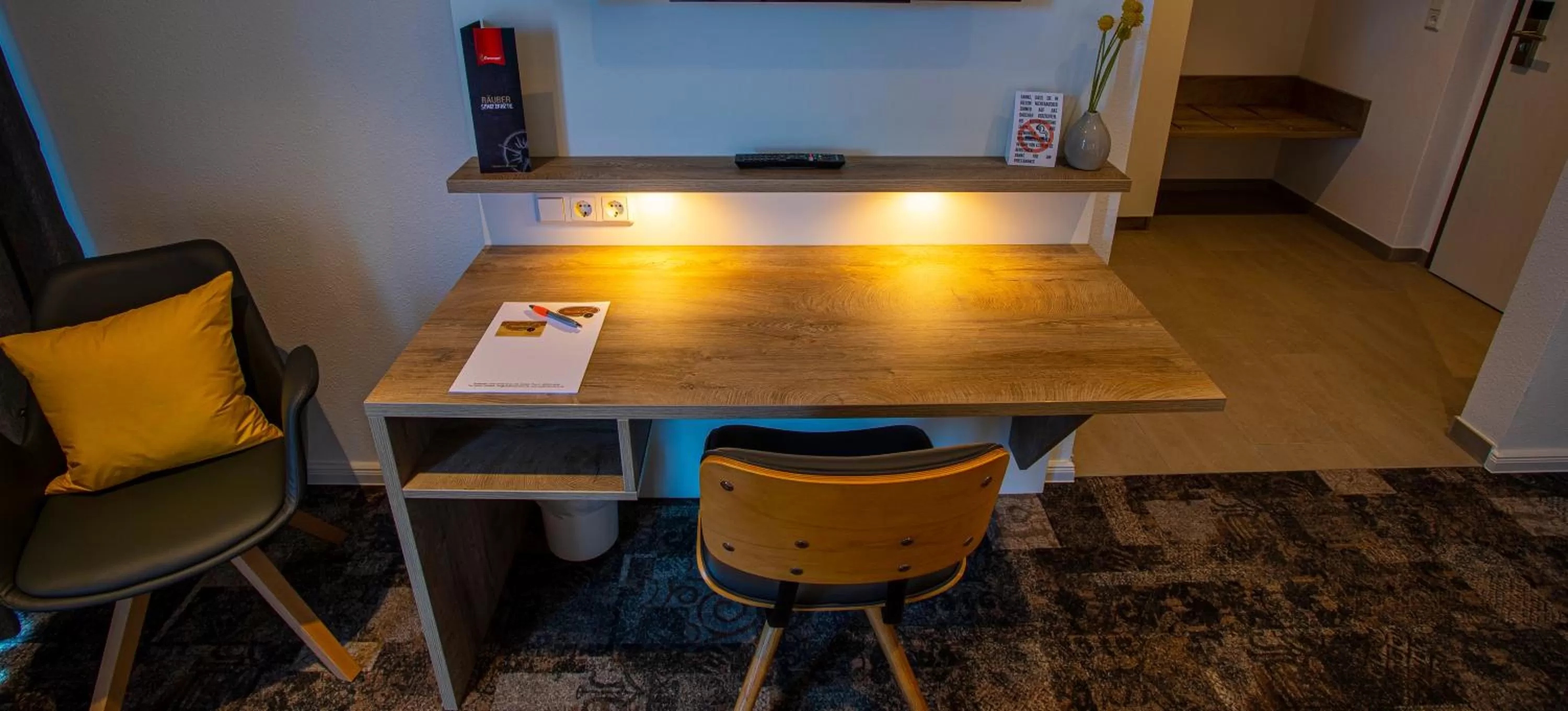 Photo of the whole room in Stadthotel Lohne, Self Check In, mit Bäckerei und Cafe