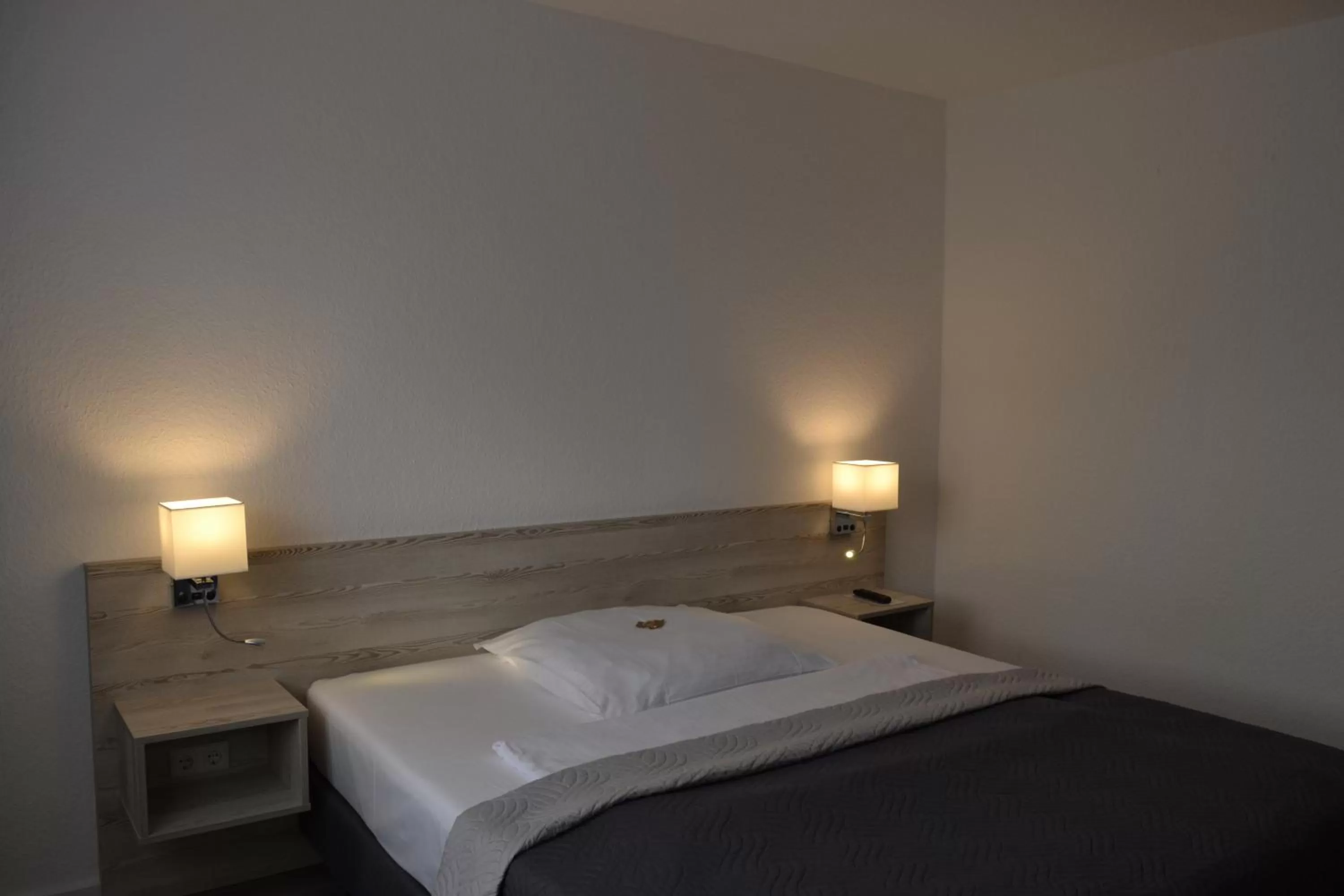 Bed in Hotel-Café-Galerie