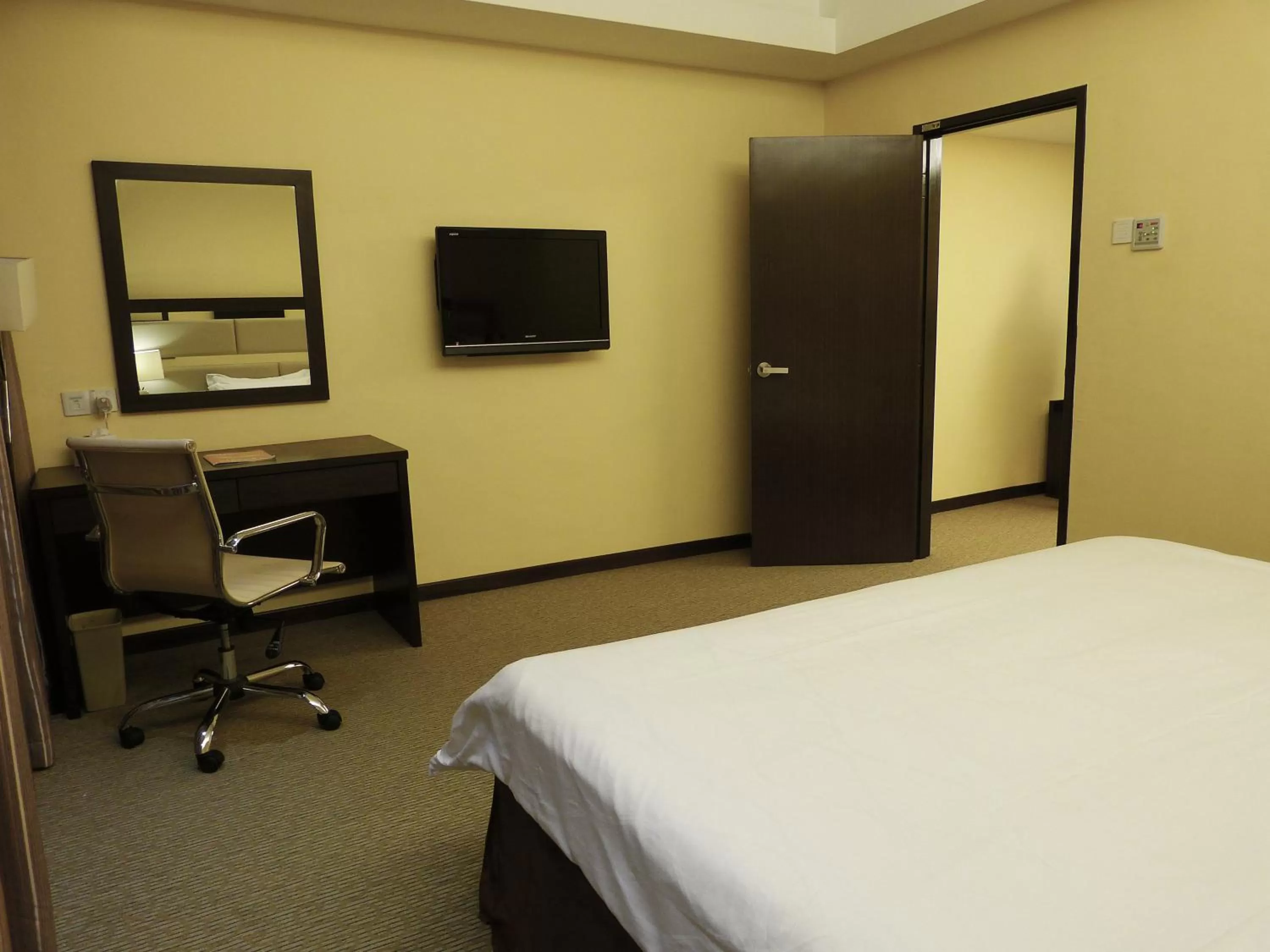 Bedroom, Bed in Ixora Hotel Penang