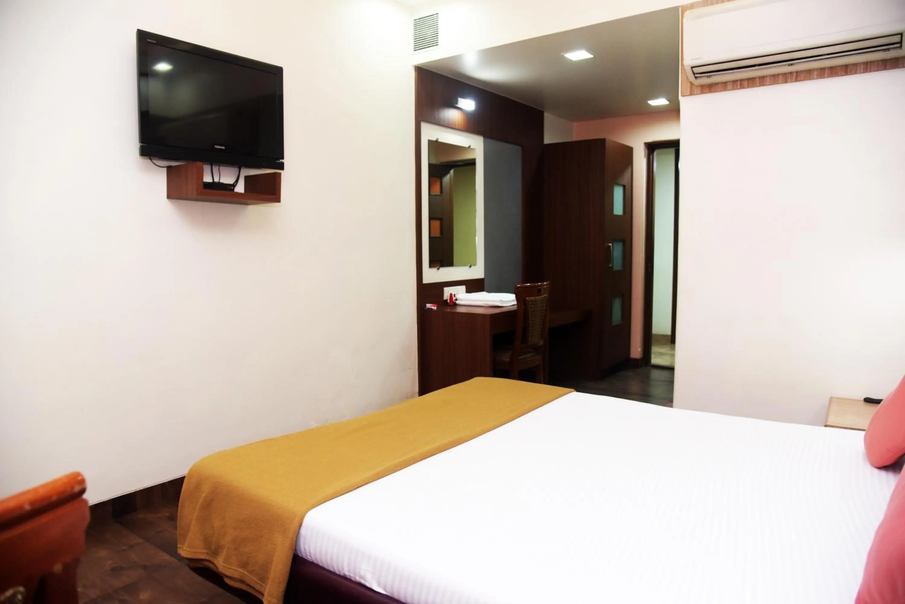 Bedroom in Hotel Indiana Inn