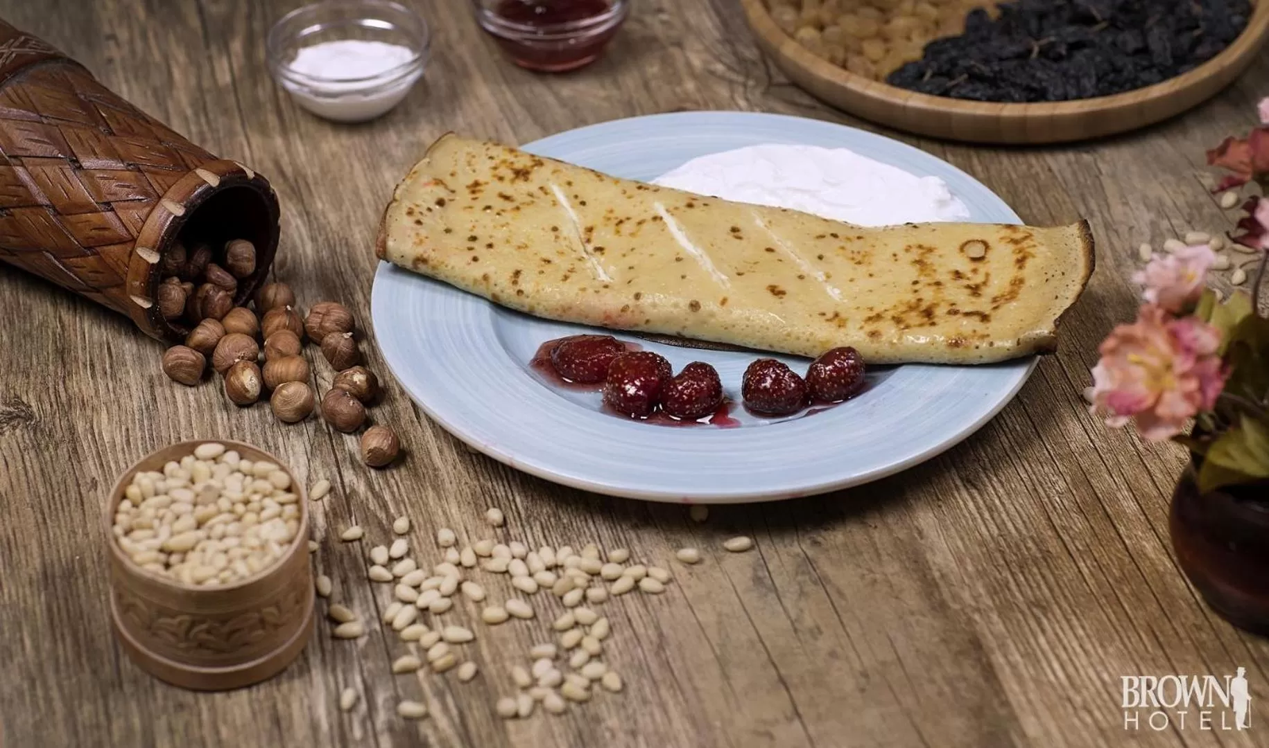 Breakfast, Food in Brown Hotel