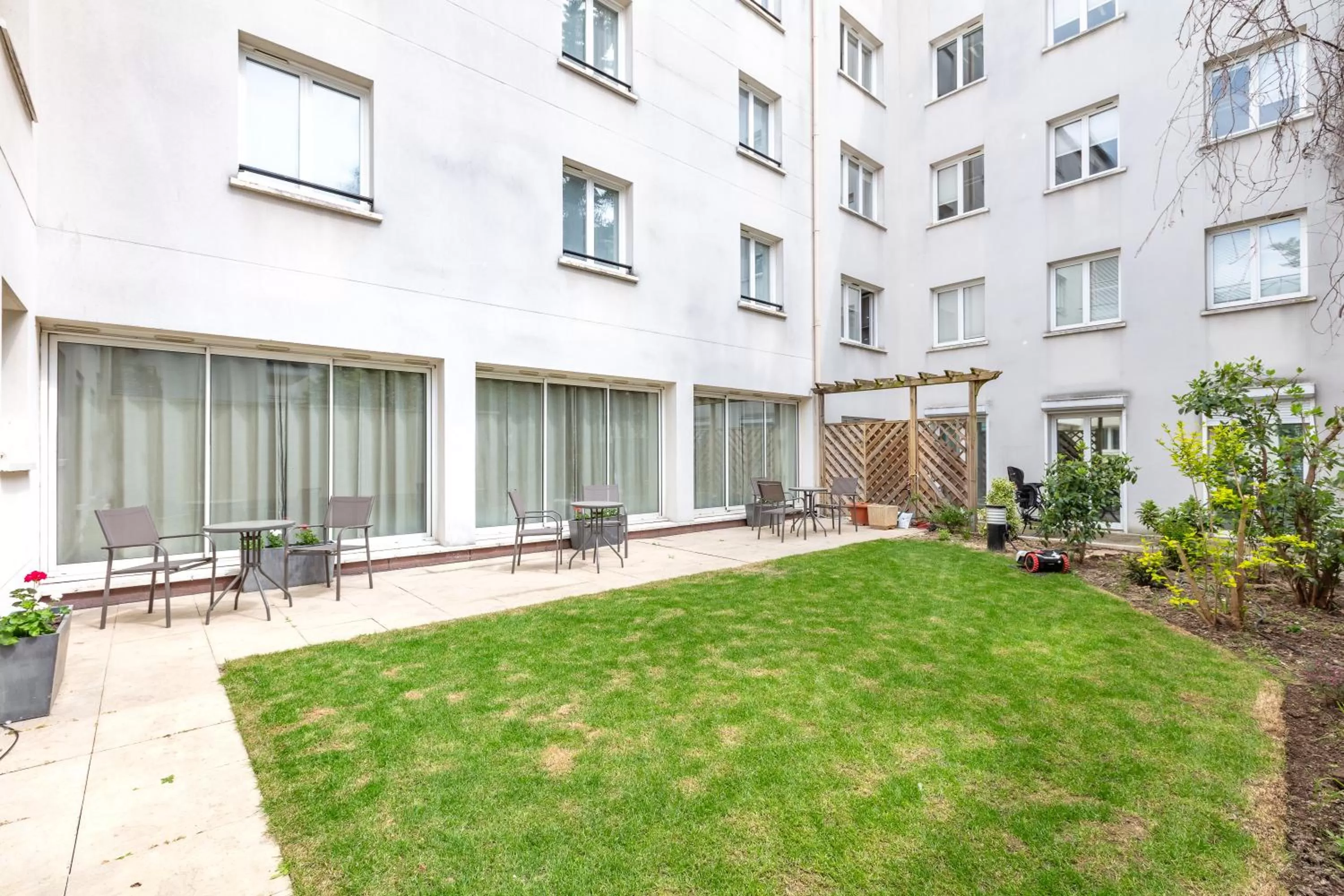 Hotel Montbriand Antony - Ancien Alixia