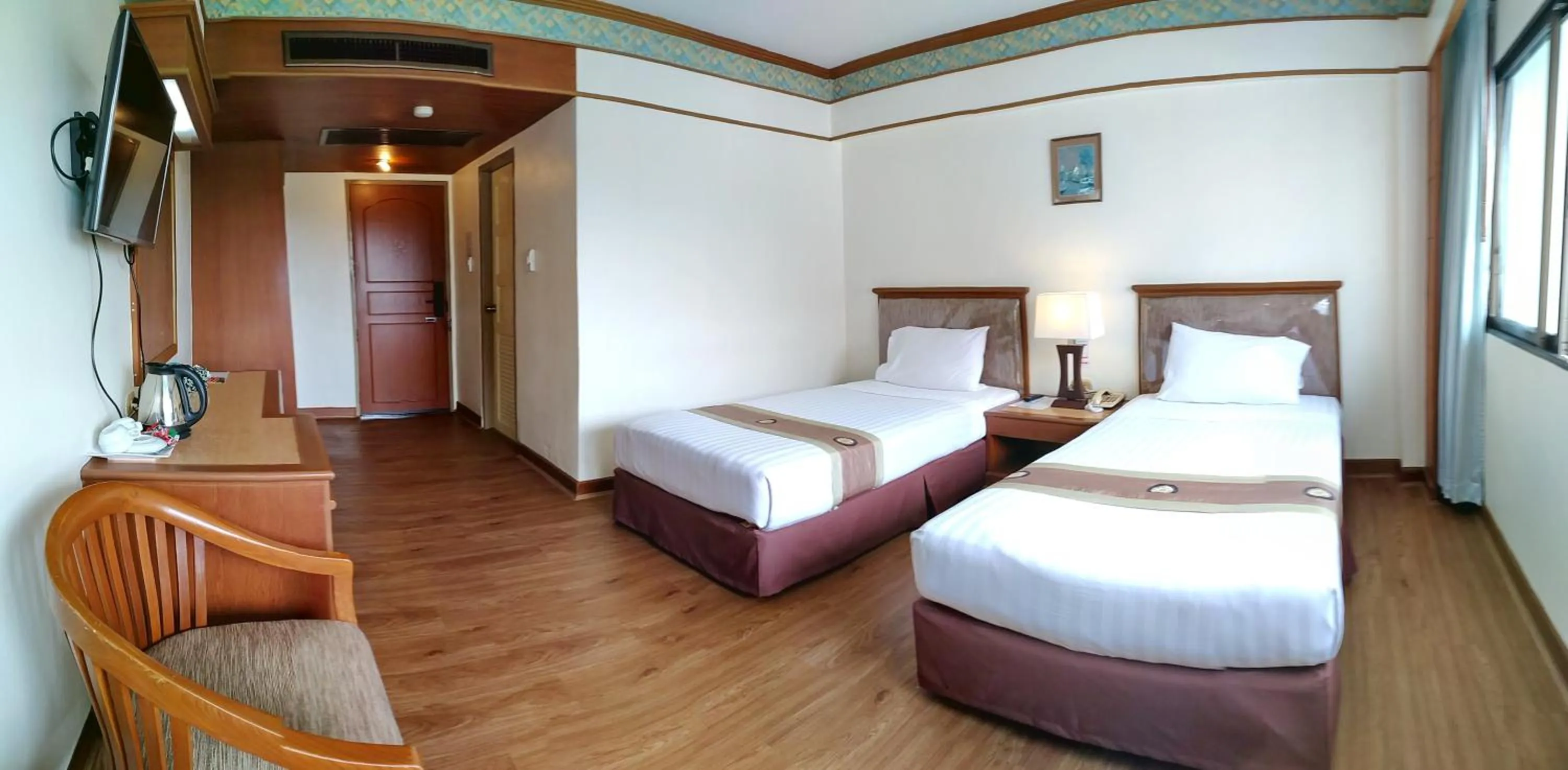 Photo of the whole room, Bed in Grand Park Hotel