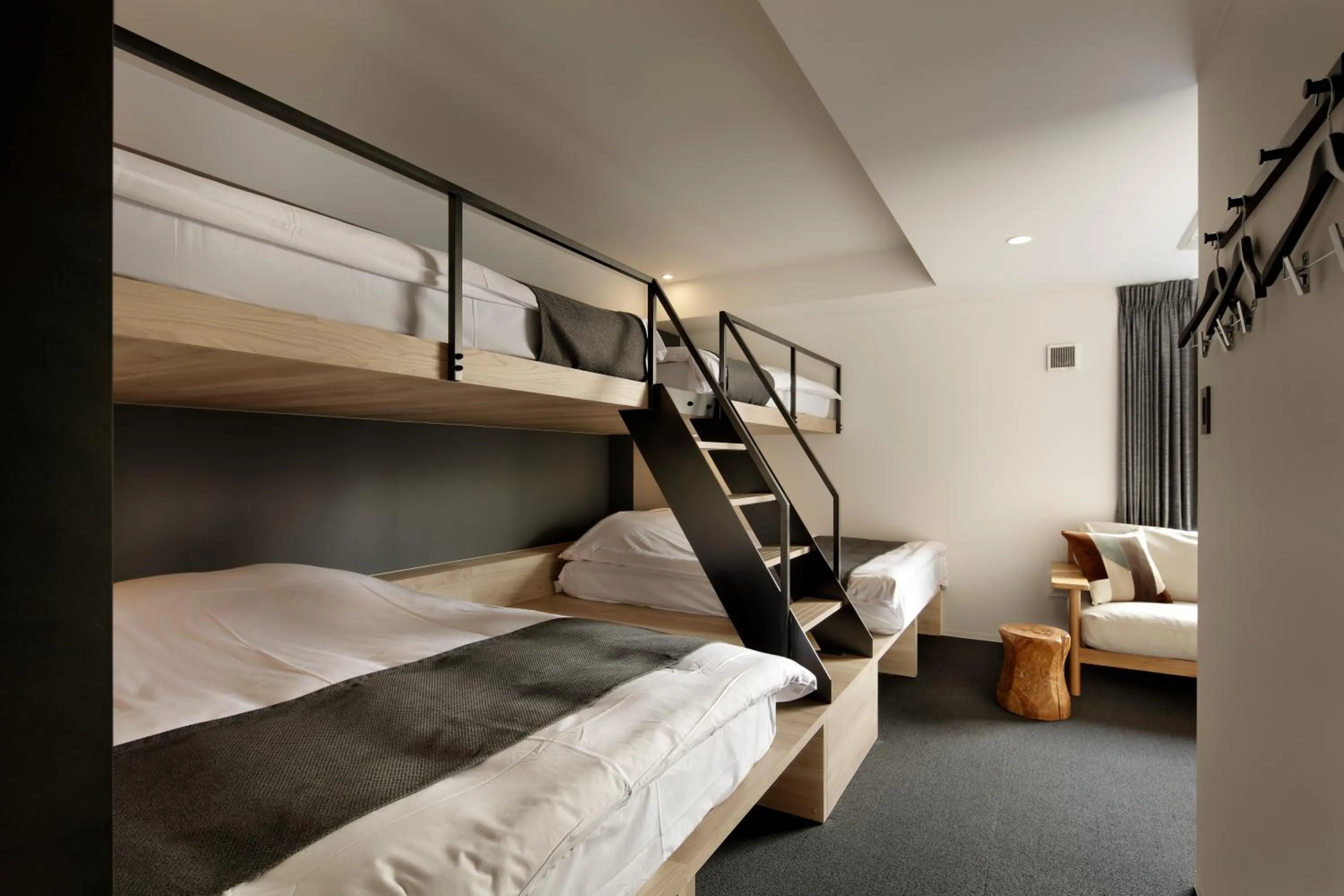 bunk bed, Bed in Piece Hostel Sanjo