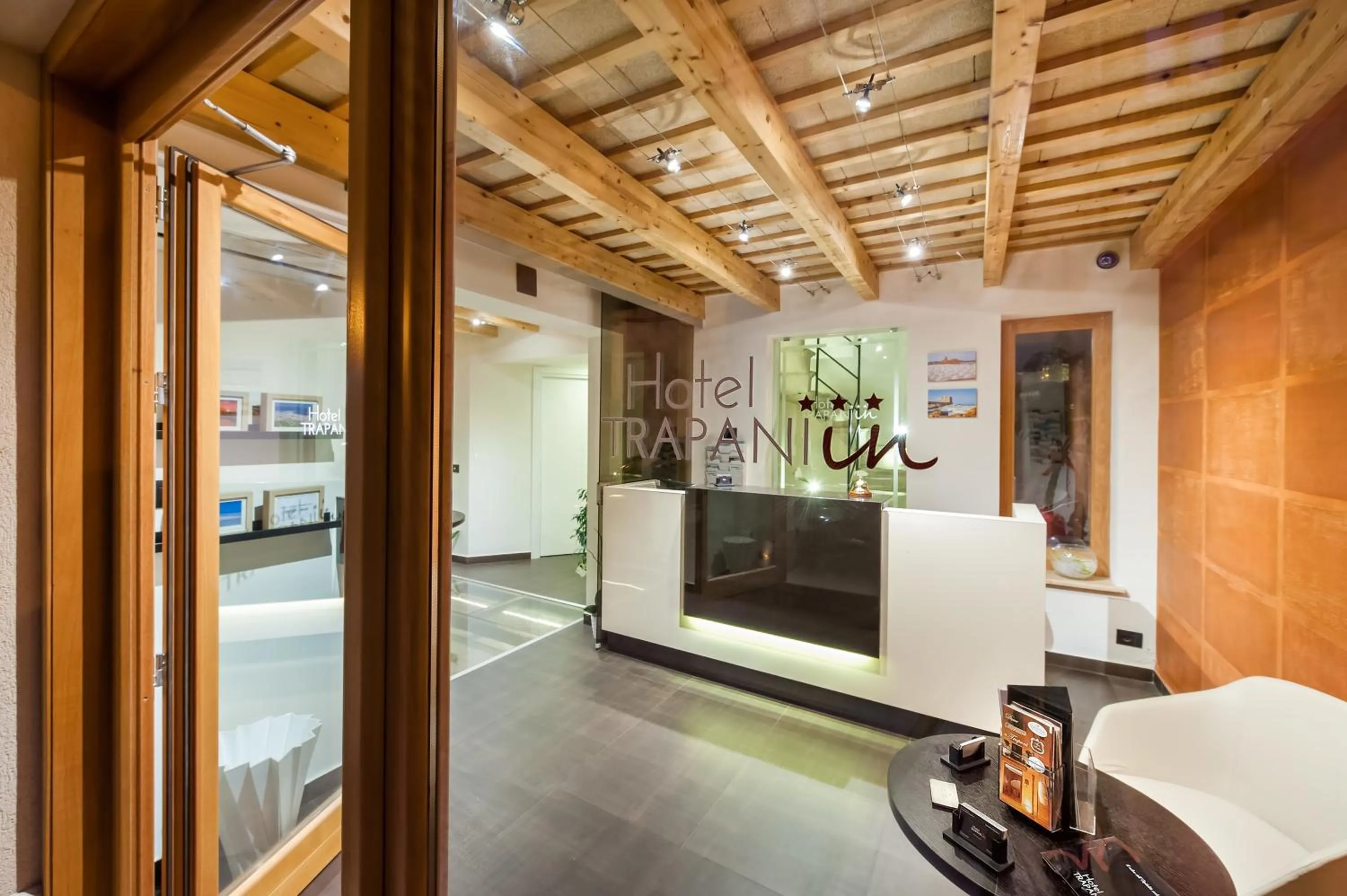 Facade/entrance in Hotel Trapani In