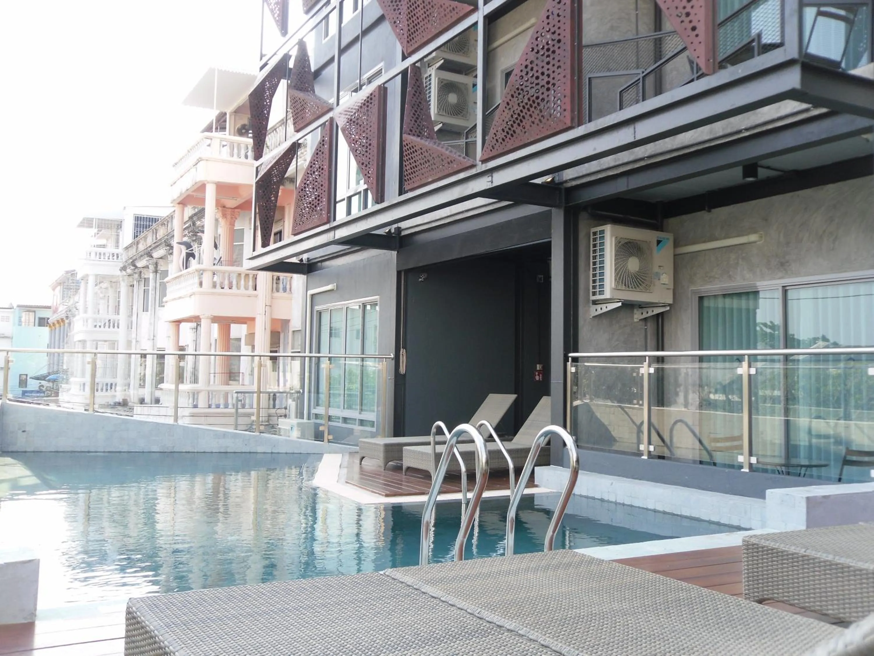 Swimming pool in Sea Crest by Jomtien