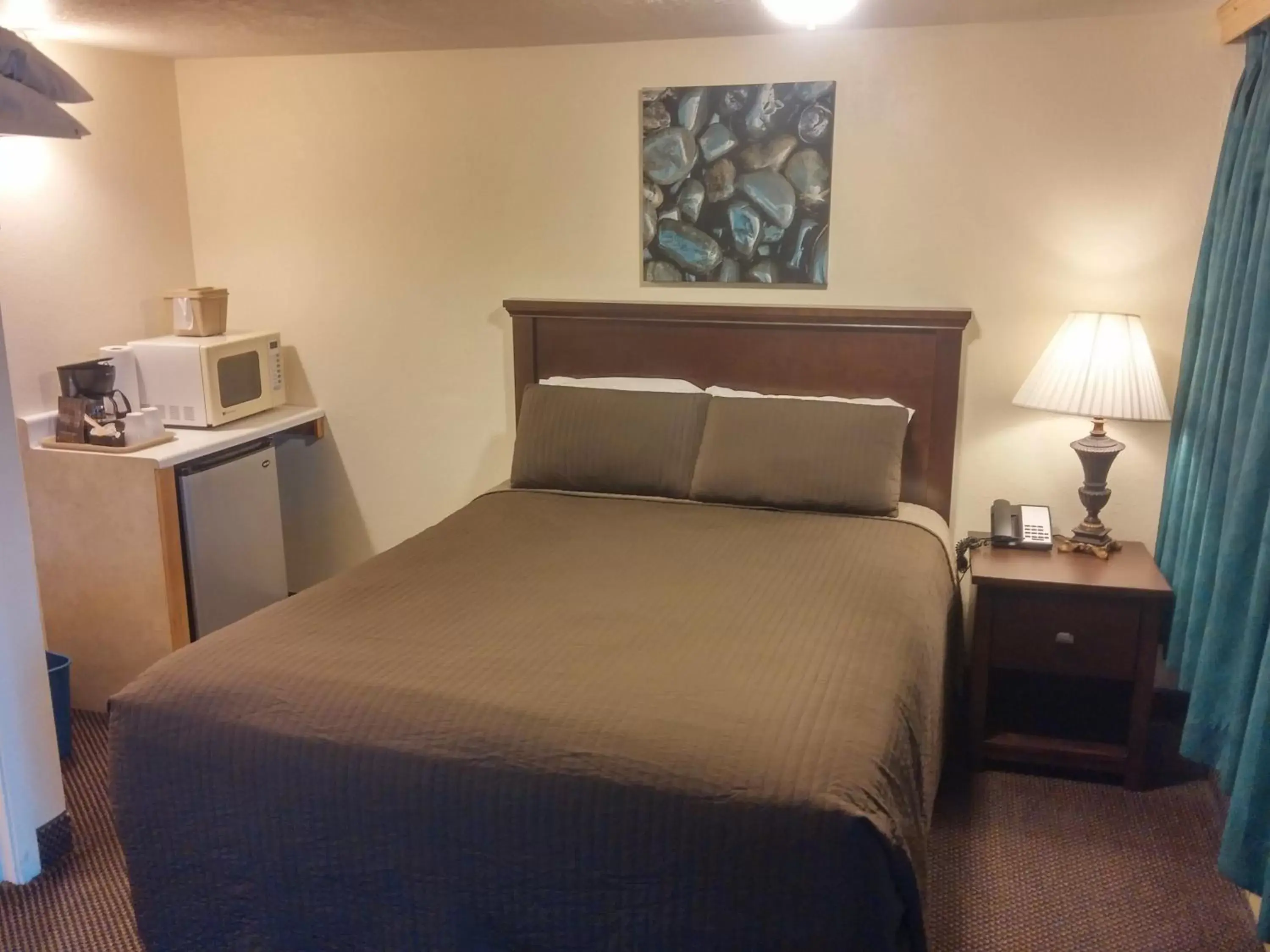 Standard Single Room with Sea View - Non Pet Friendly in Sunset Surf Motel Standard Single Room with Sea View - Non Pet Friendly in Sunset Surf Motel