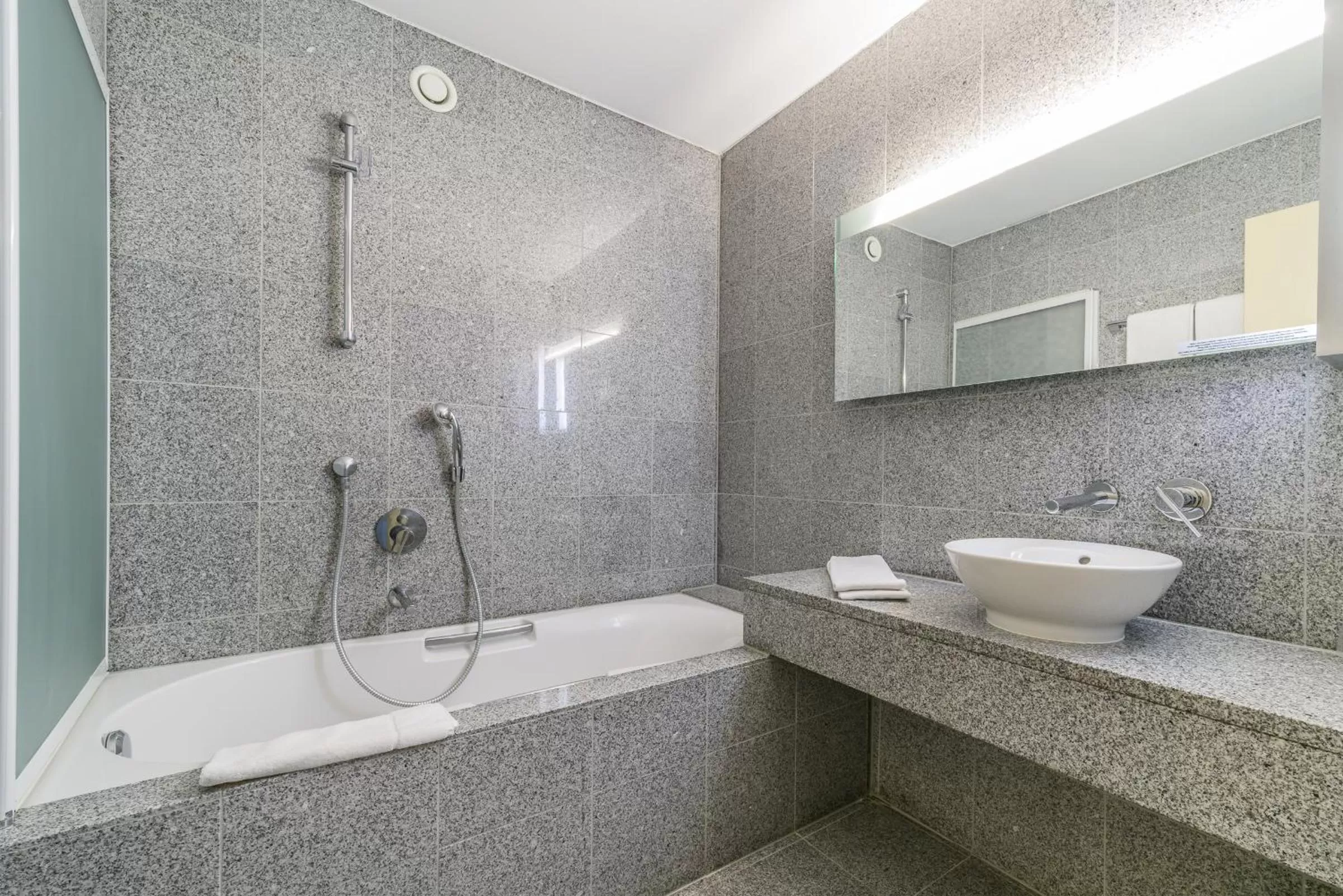 Bathroom in Cosmopolite Hotel Nieuwpoort-Bad