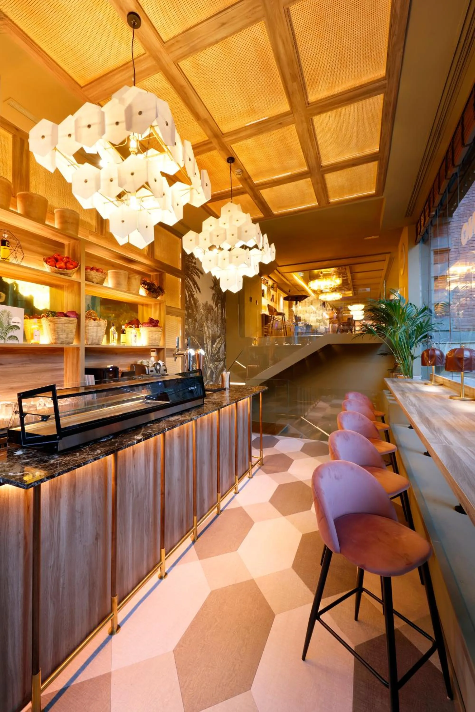 Restaurant/places to eat in Barceló Oviedo Cervantes