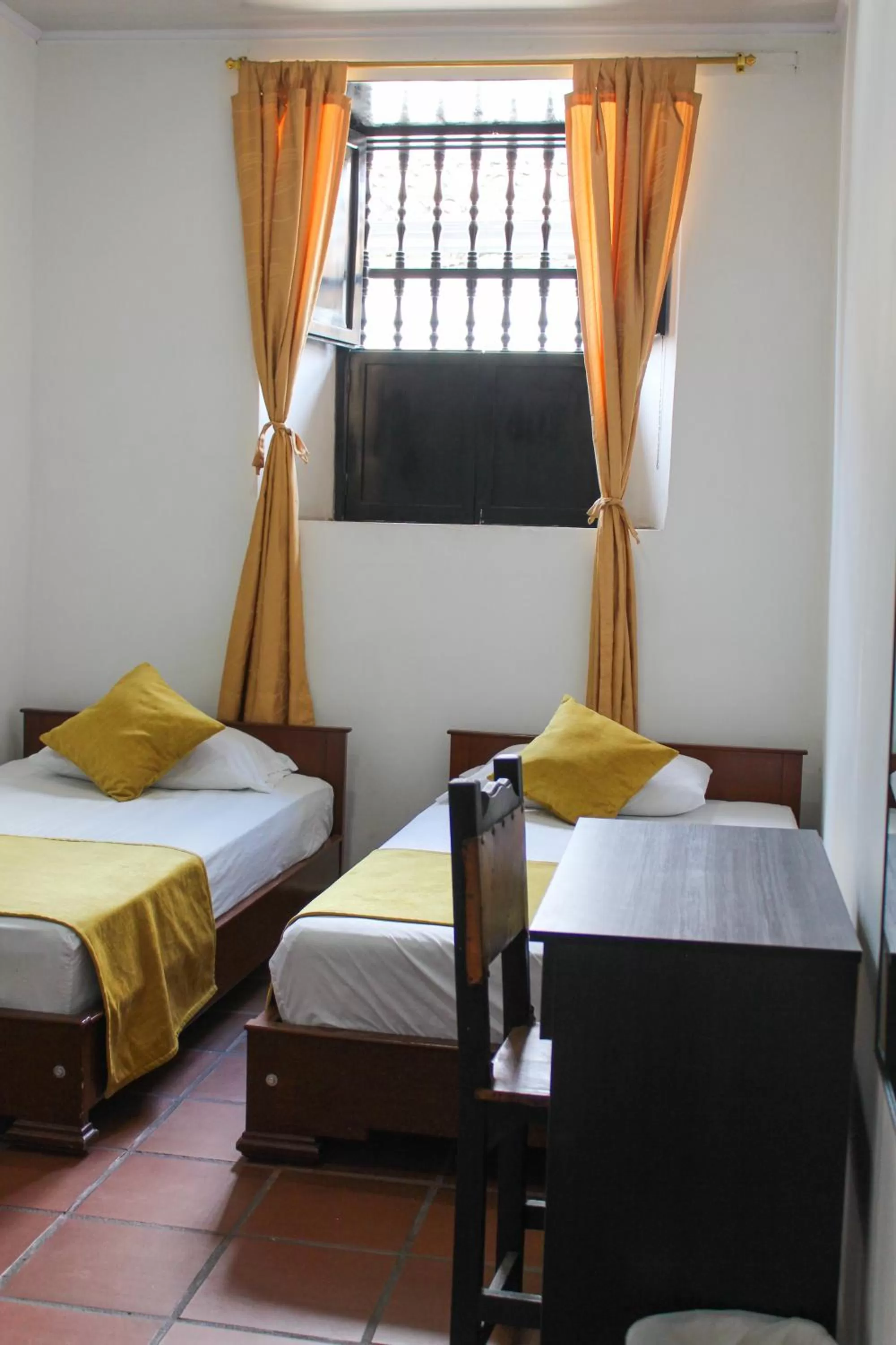 Photo of the whole room, Bed in Hotel Colonial San Felipe