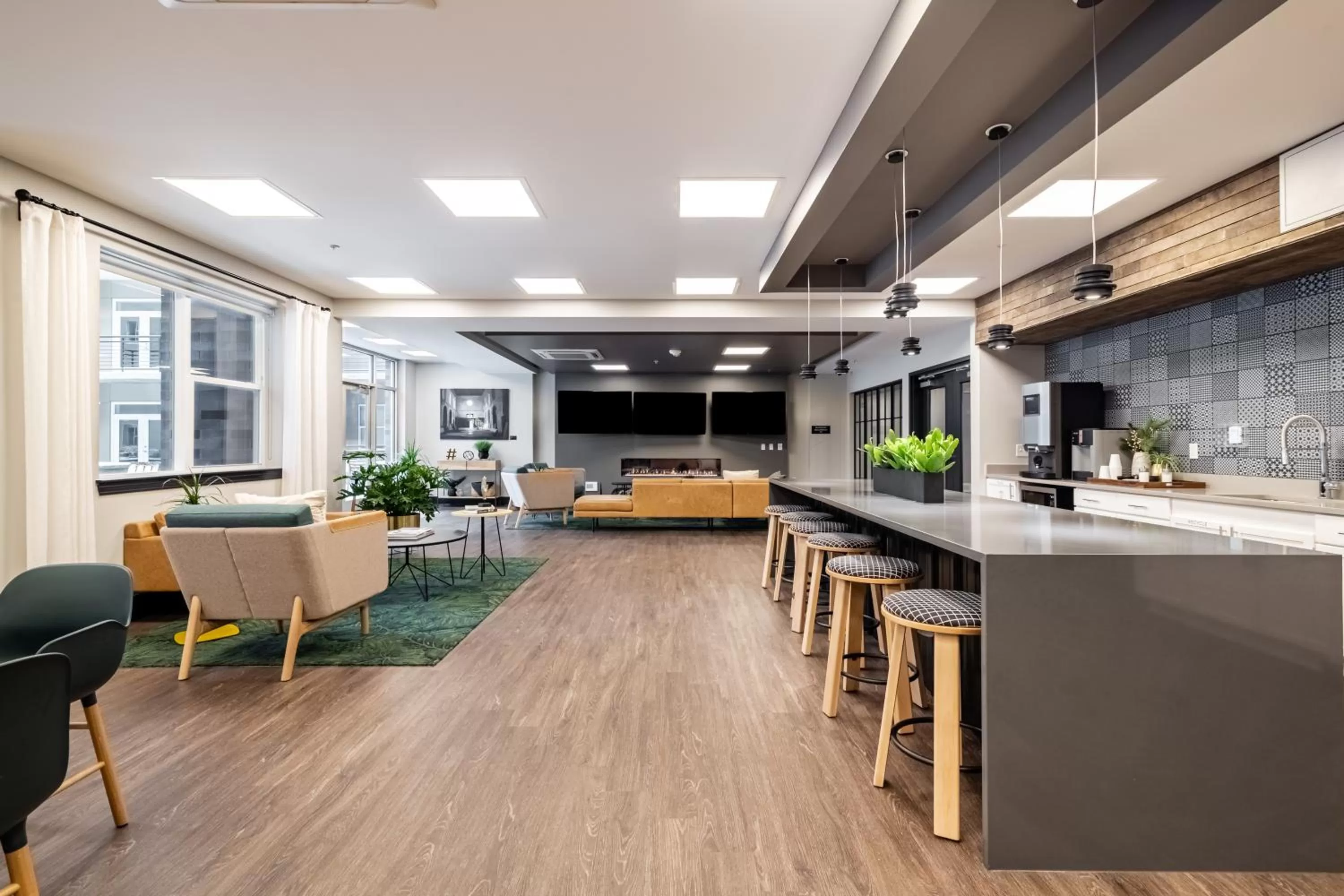 Communal lounge/ TV room, Restaurant/Places to Eat in Mint House Detroit - New Center