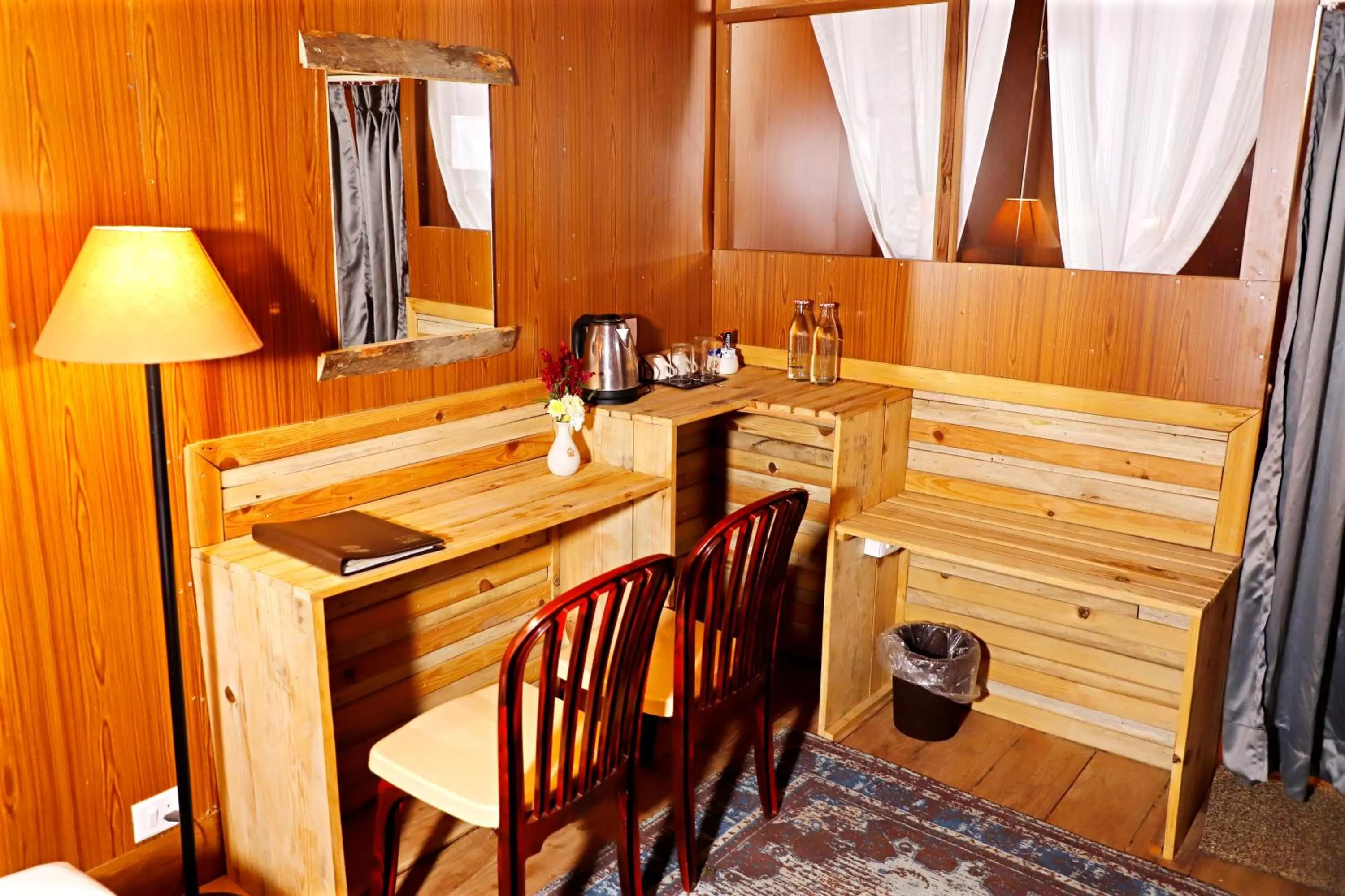 Restaurant/places to eat in LaHermitage Resort