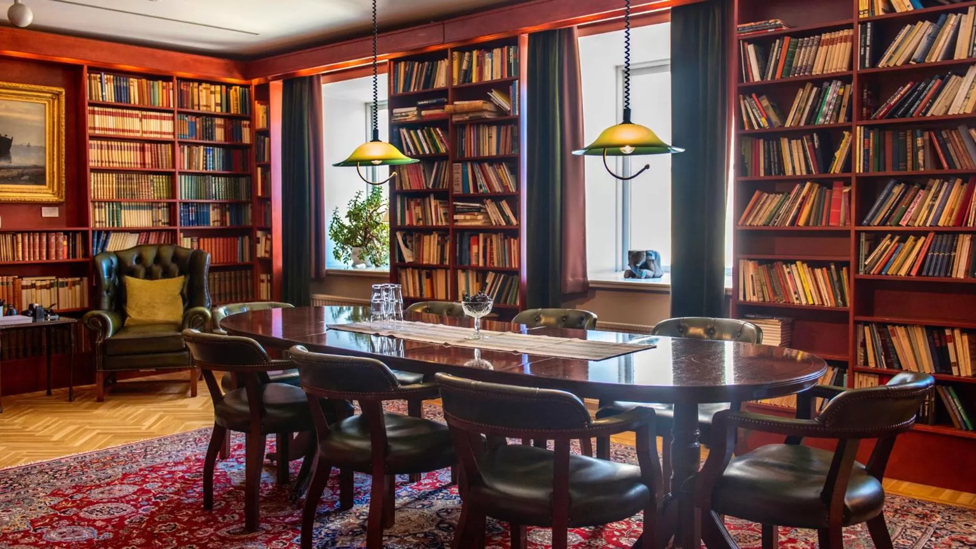 Library in Best Western Strand Hotel
