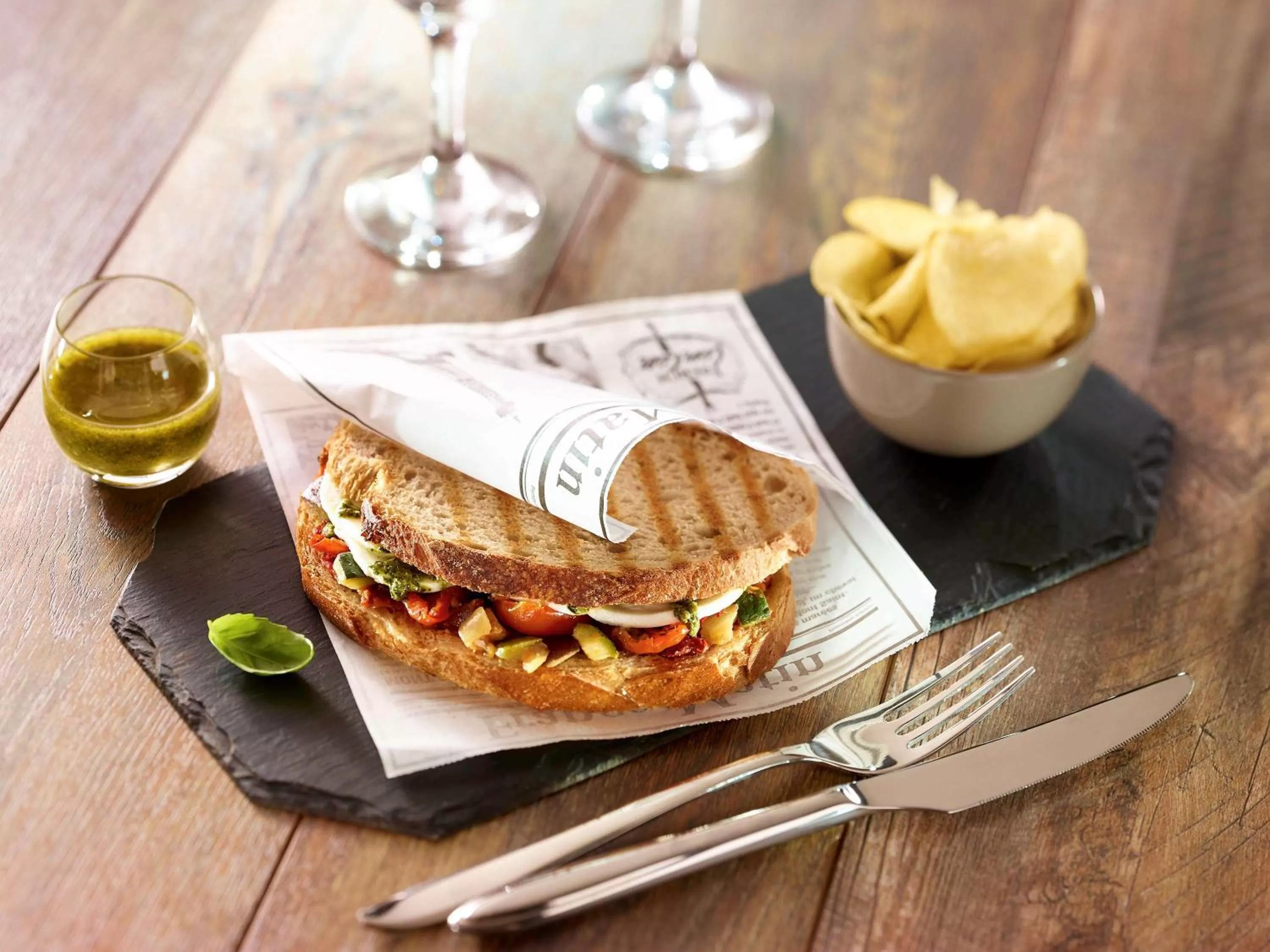 Restaurant/places to eat in ibis Bayonne Centre