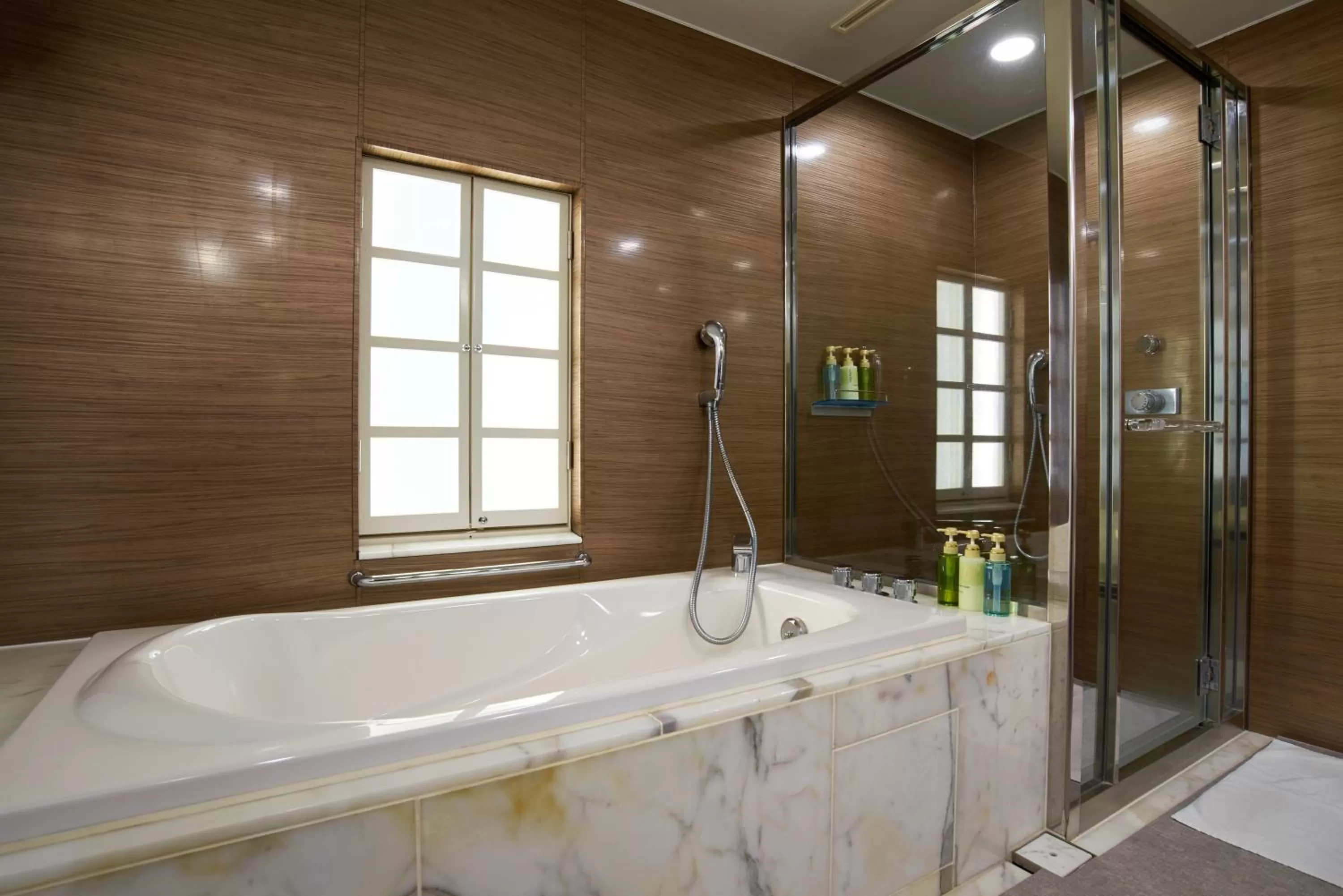 Bathroom in Namba Oriental Hotel