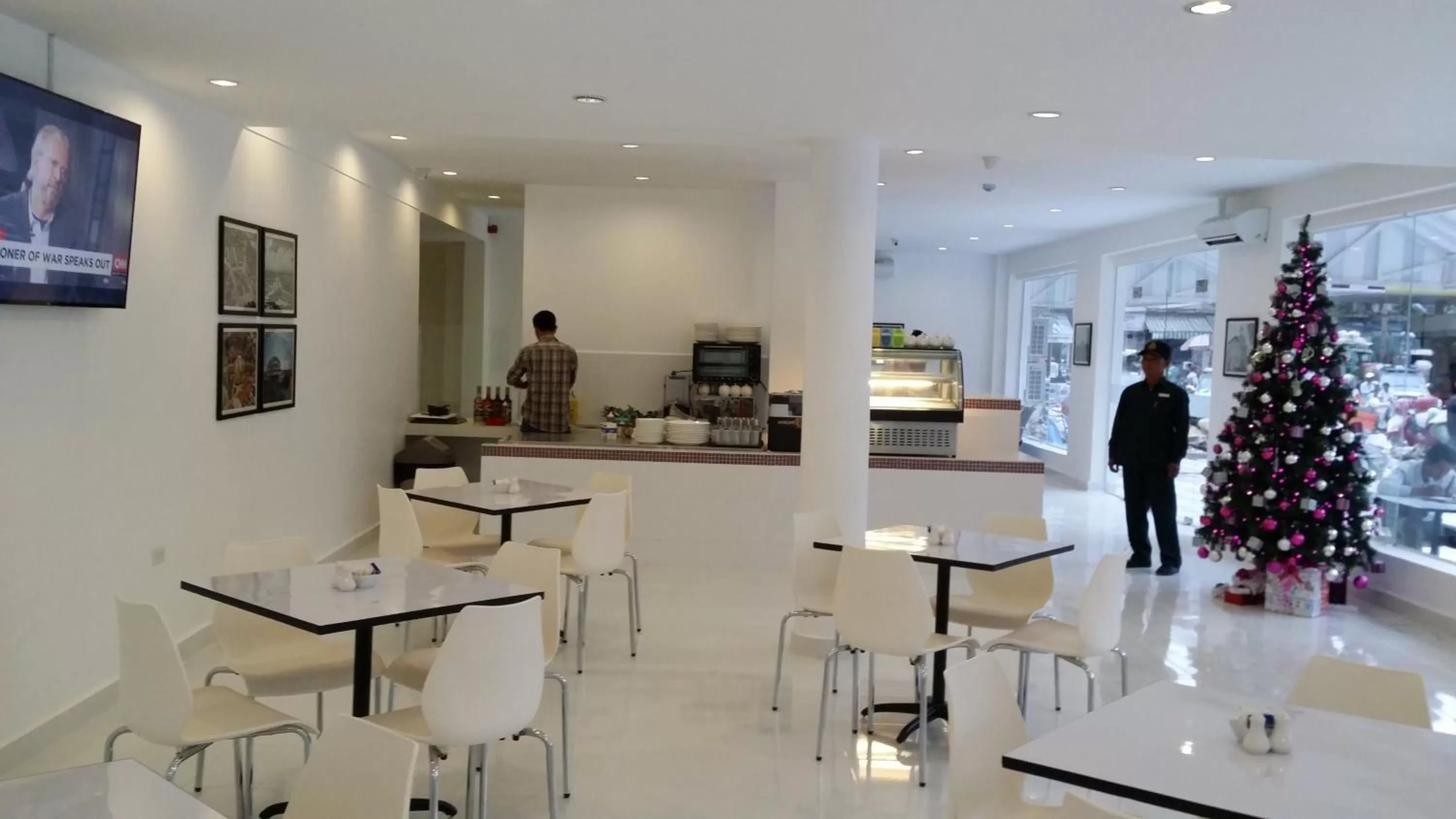 Restaurant/Places to Eat in Hotel Zing Phnom Penh