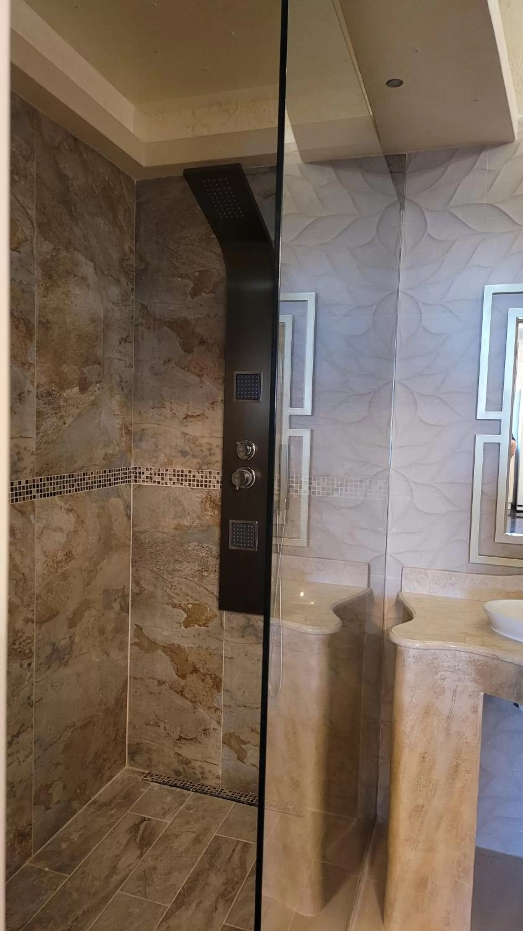 Shower, Bathroom in Terrace Suites Iasi