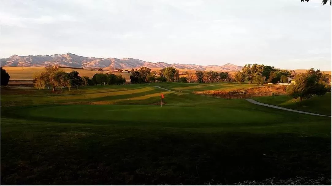 Mountain view in Ridgemark Golf Club and Resort