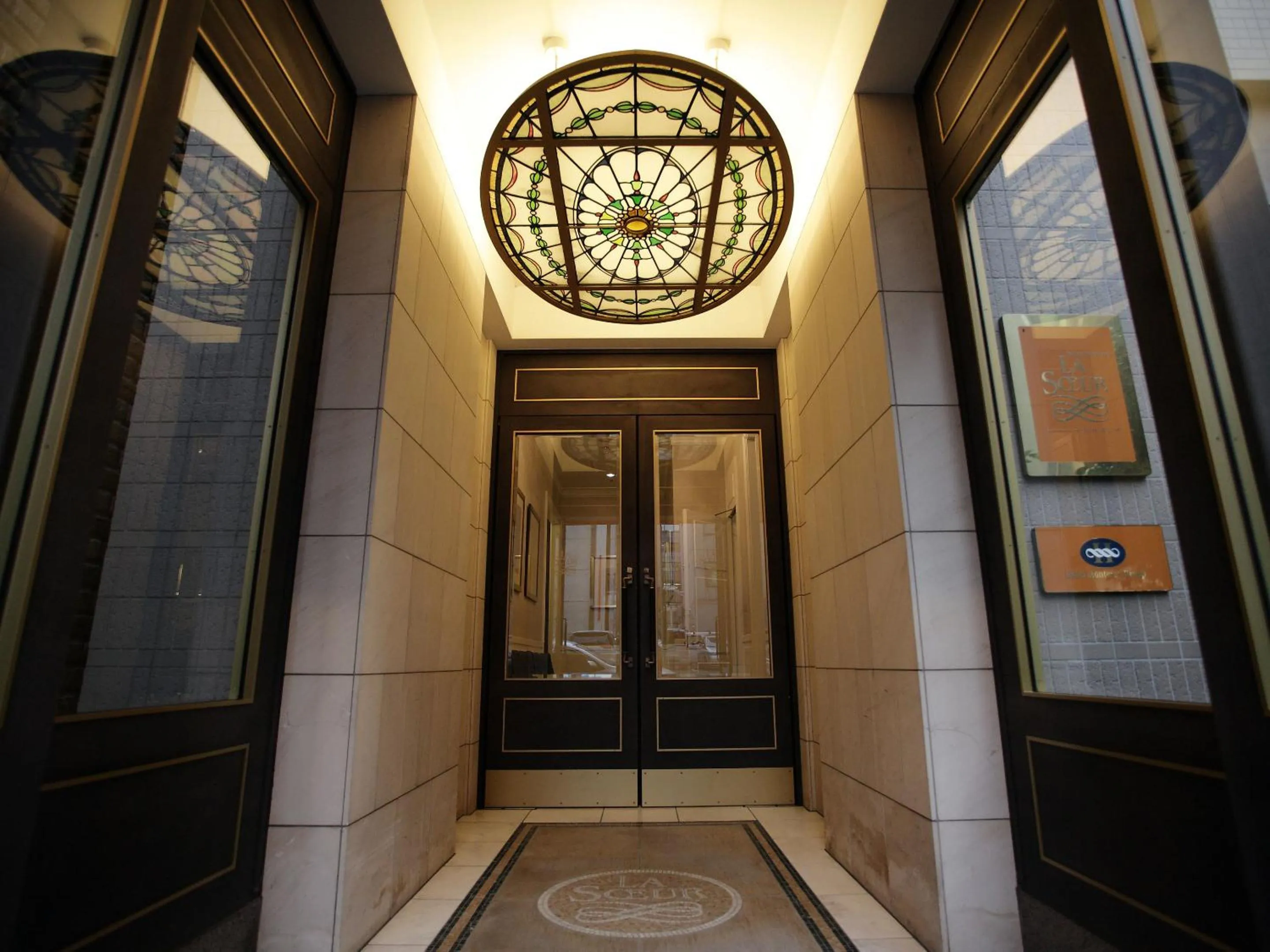 Facade/entrance in Hotel Monterey Lasoeur Ginza