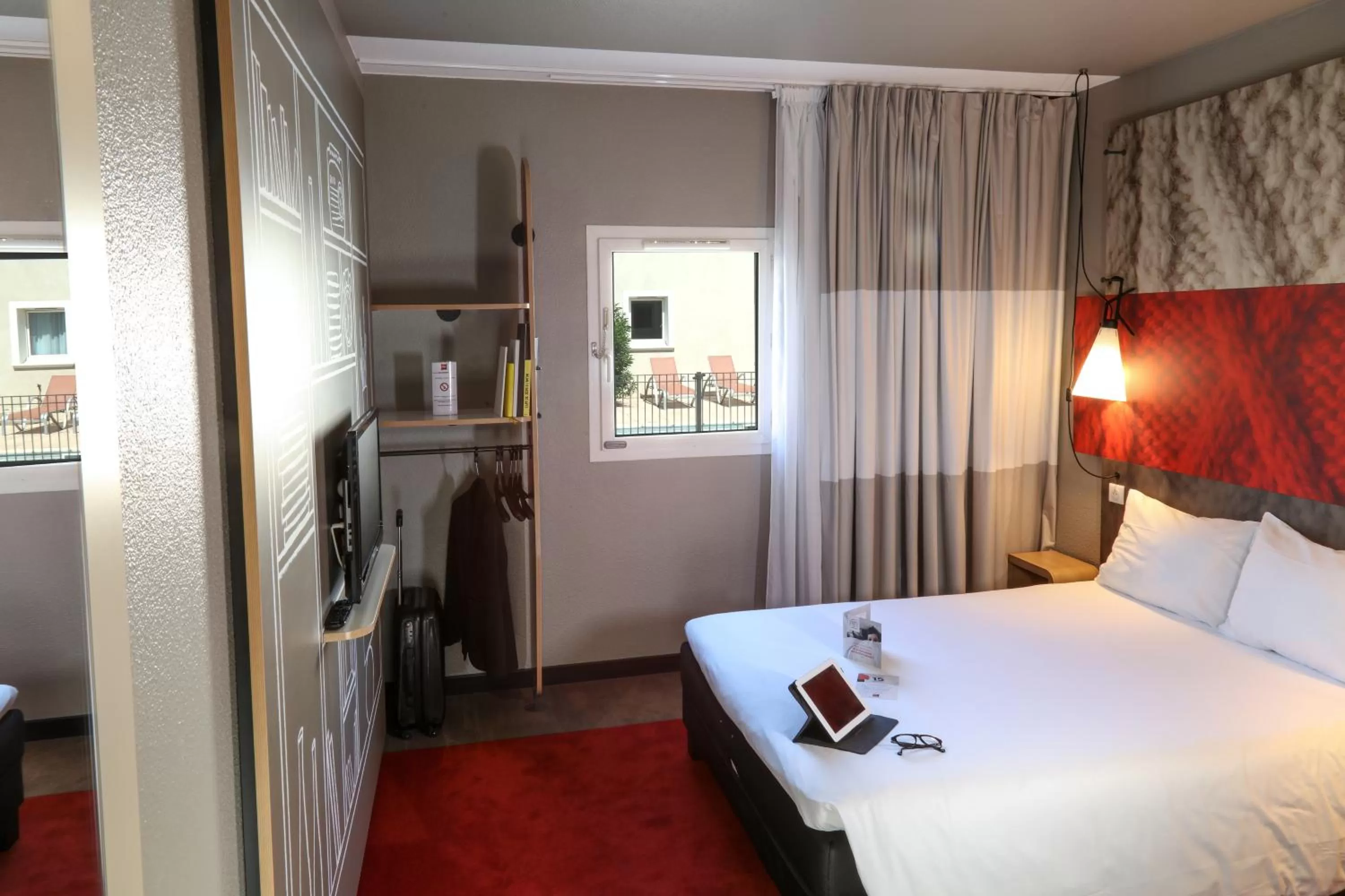 Family, Bed in ibis Orange Sud