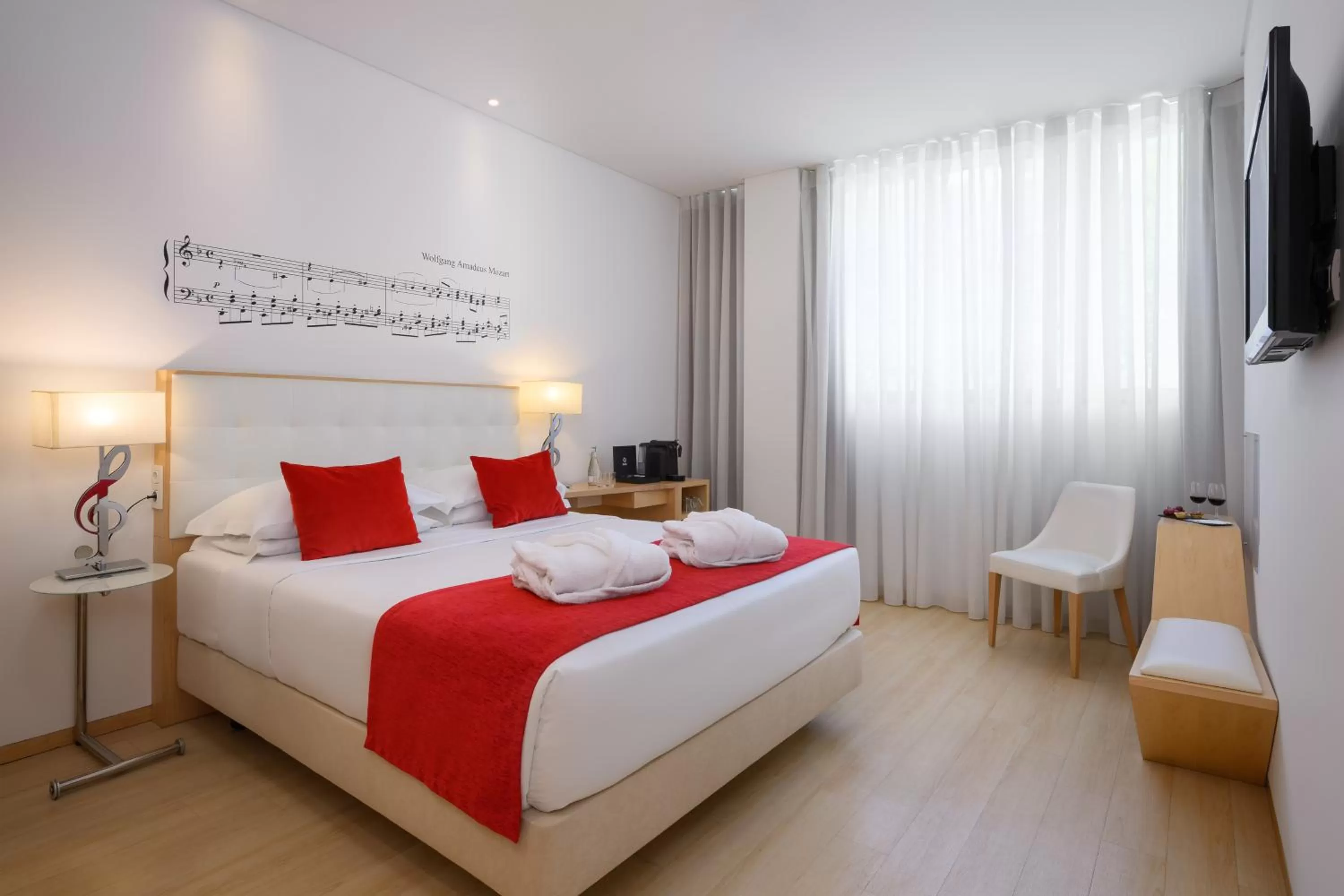Bedroom, Bed in Hotel da Música