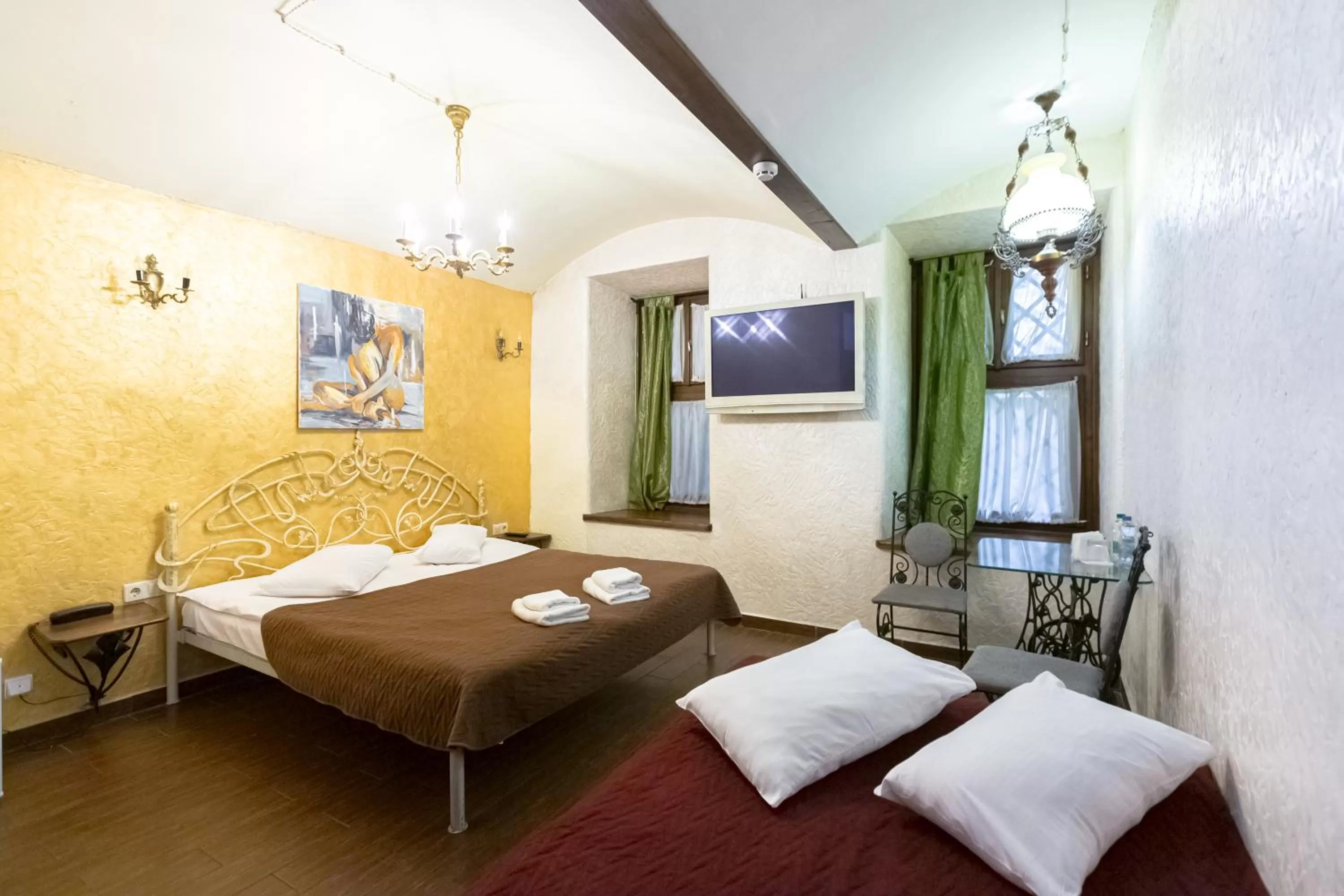 Photo of the whole room in Staryi Krakiv