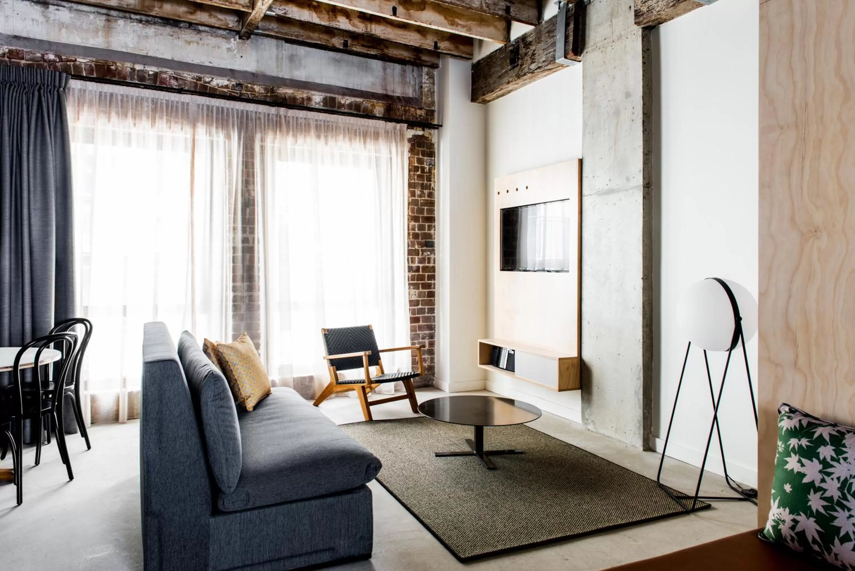 TV and multimedia in Veriu Broadway