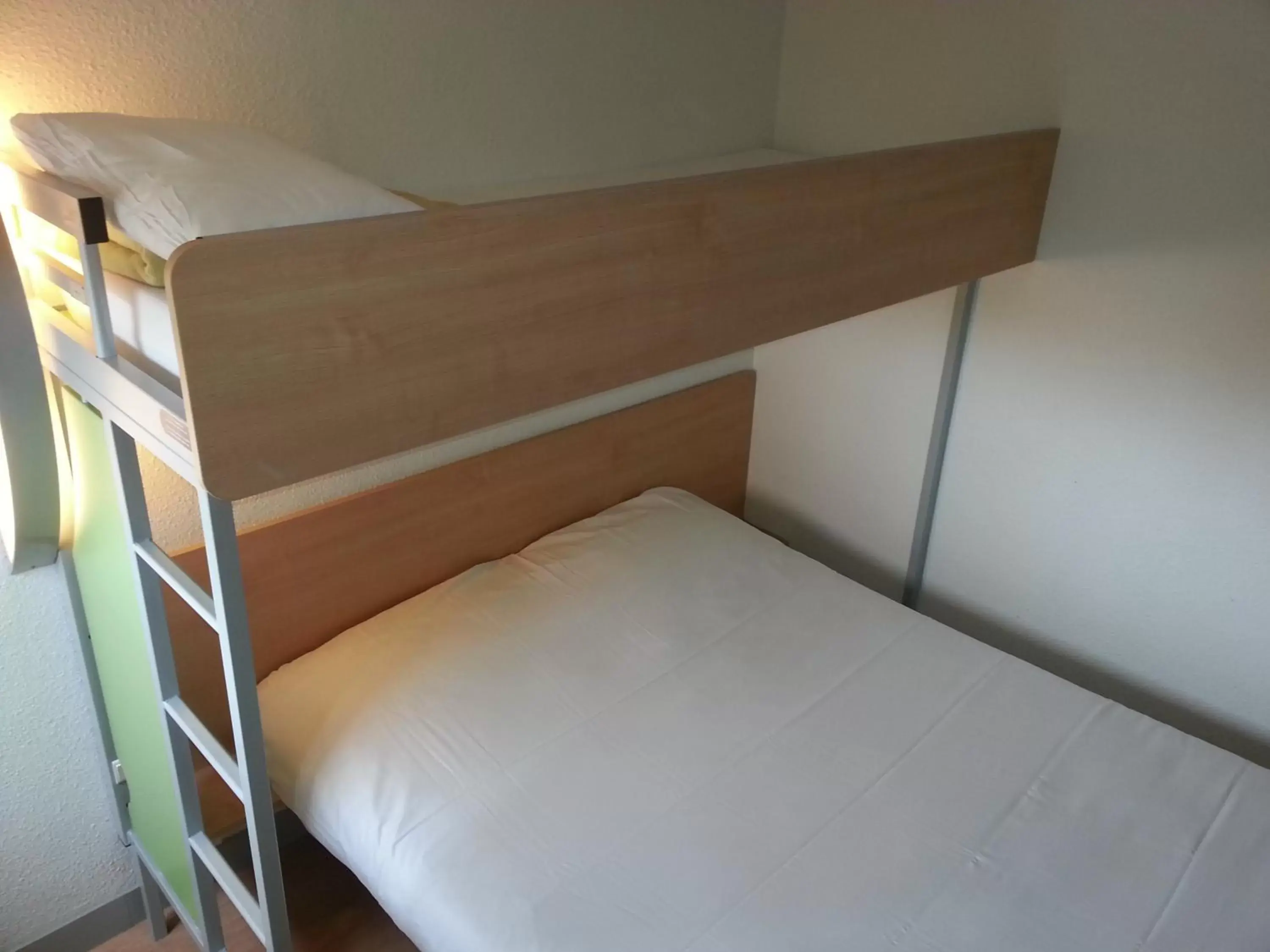 Triple Room in ibis budget Chateaudun Triple Room in ibis budget Chateaudun