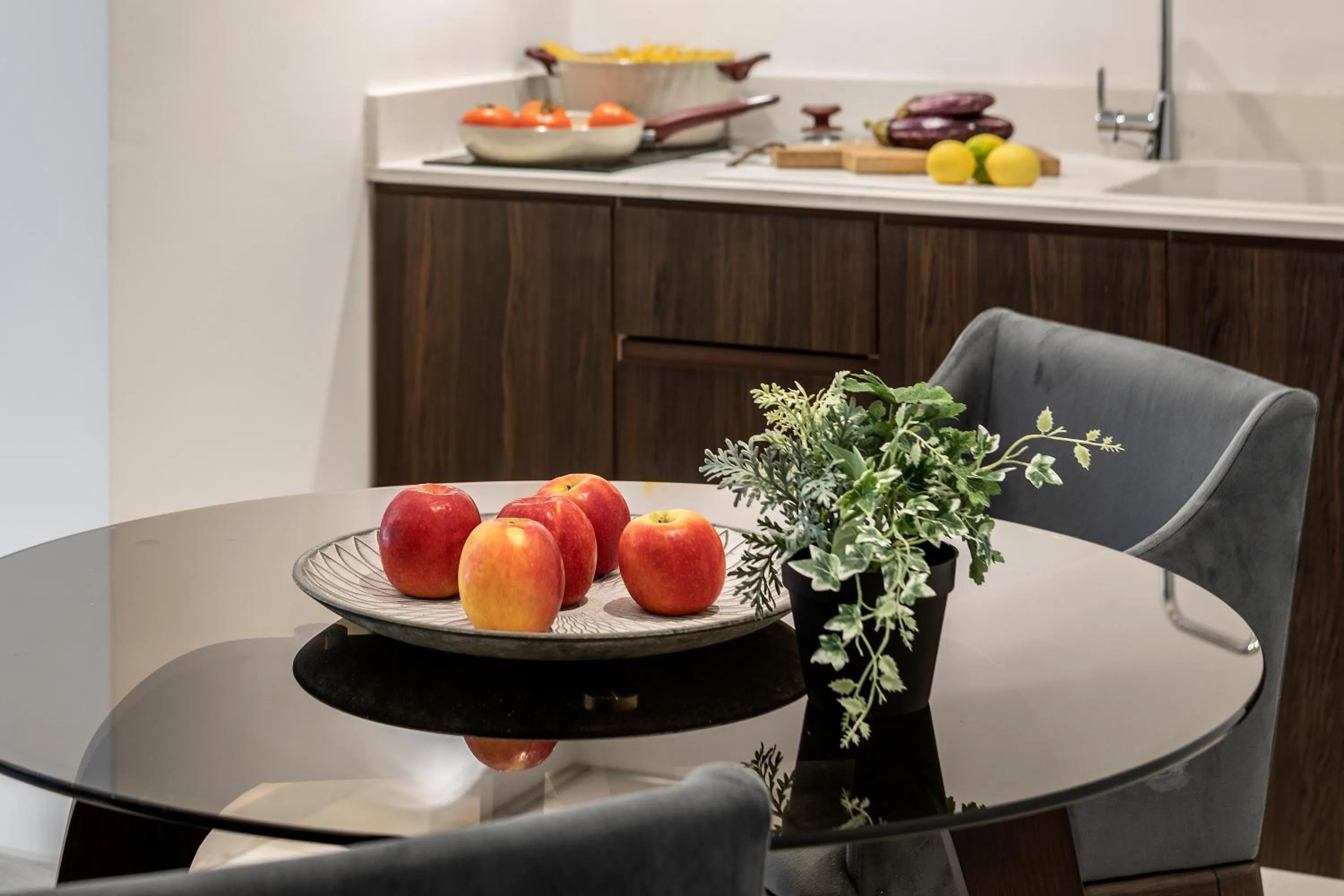 Kitchen or kitchenette in Almond Business Hotel