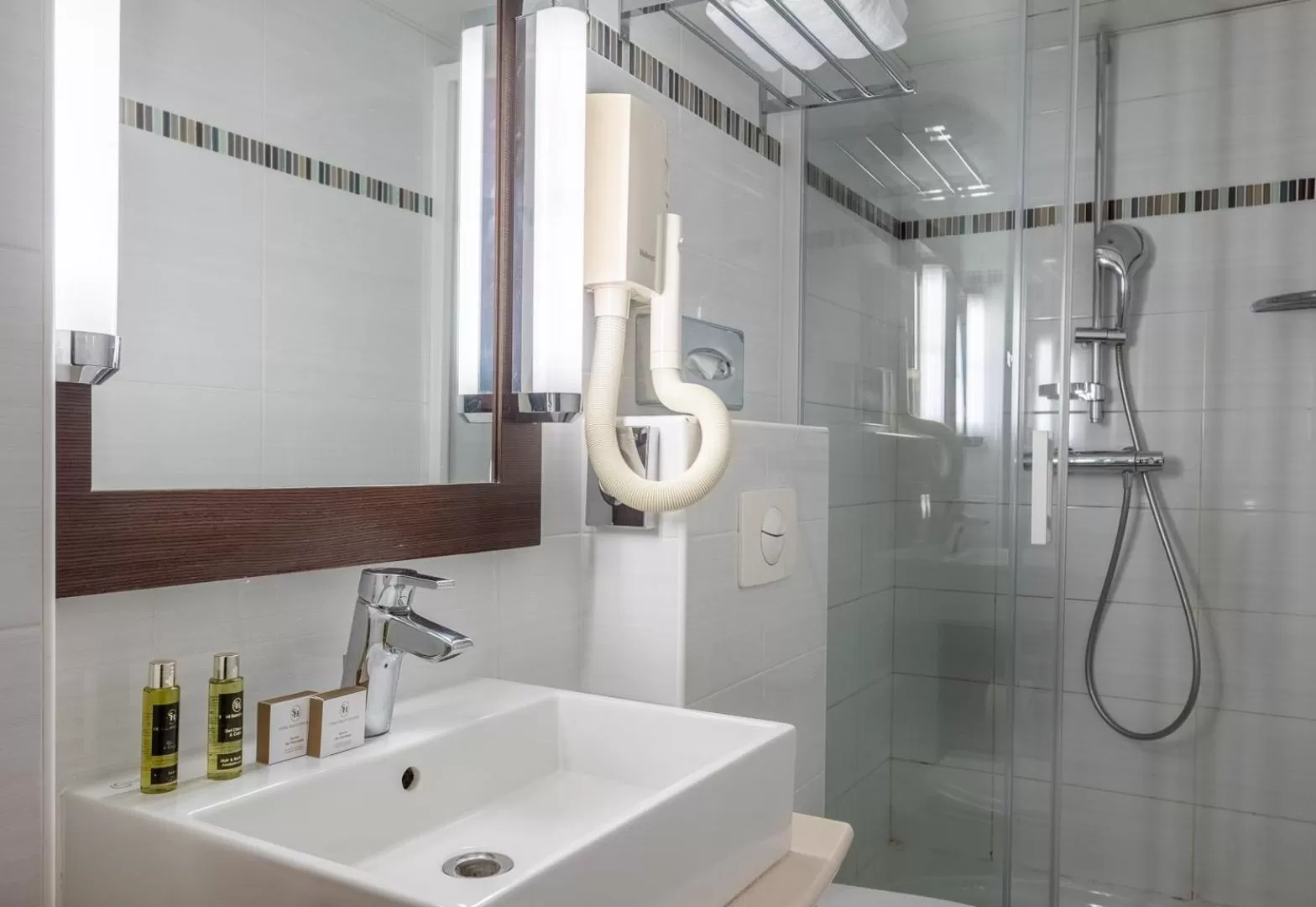 Bathroom in Hôtel 85 Saint Honore