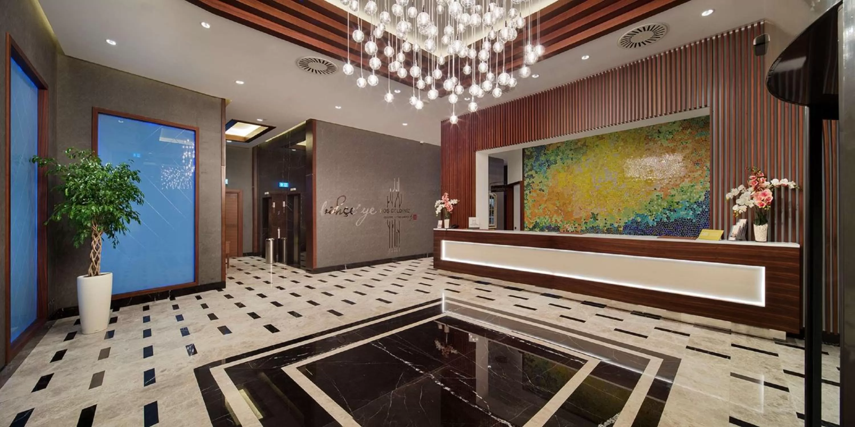 Lobby or reception in Hilton Garden Inn Izmir Bayrakli