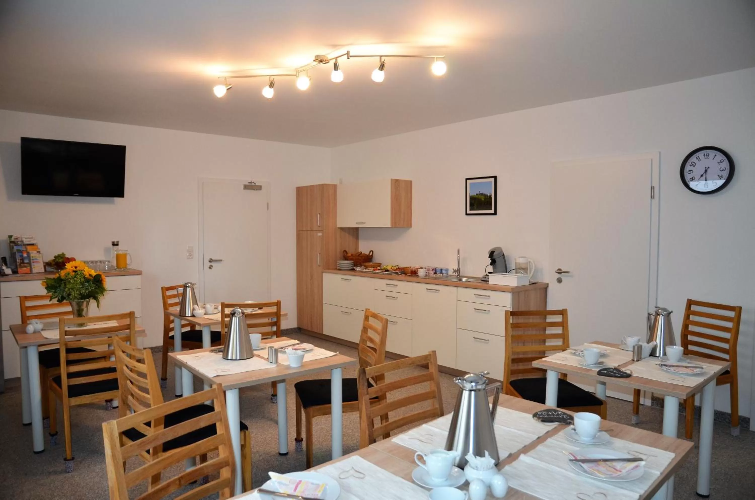 Communal kitchen, Restaurant/Places to Eat in Gästehaus Am Hochsimmer