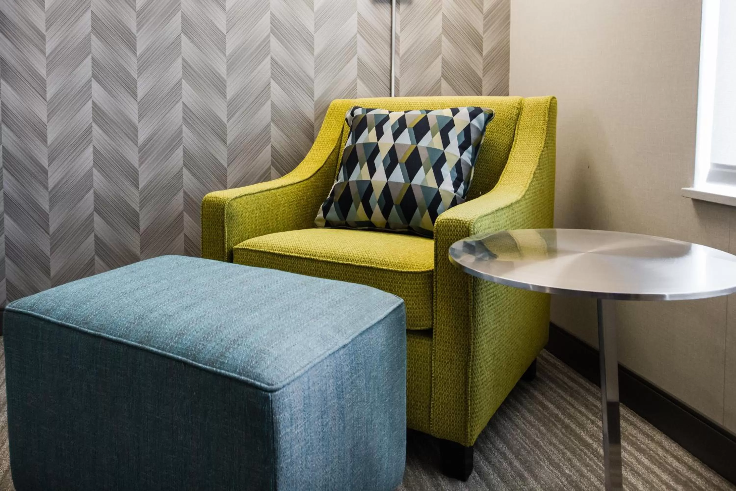 Photo of the whole room in Holiday Inn Hotel & Suites Calgary South - Conference Ctr by IHG